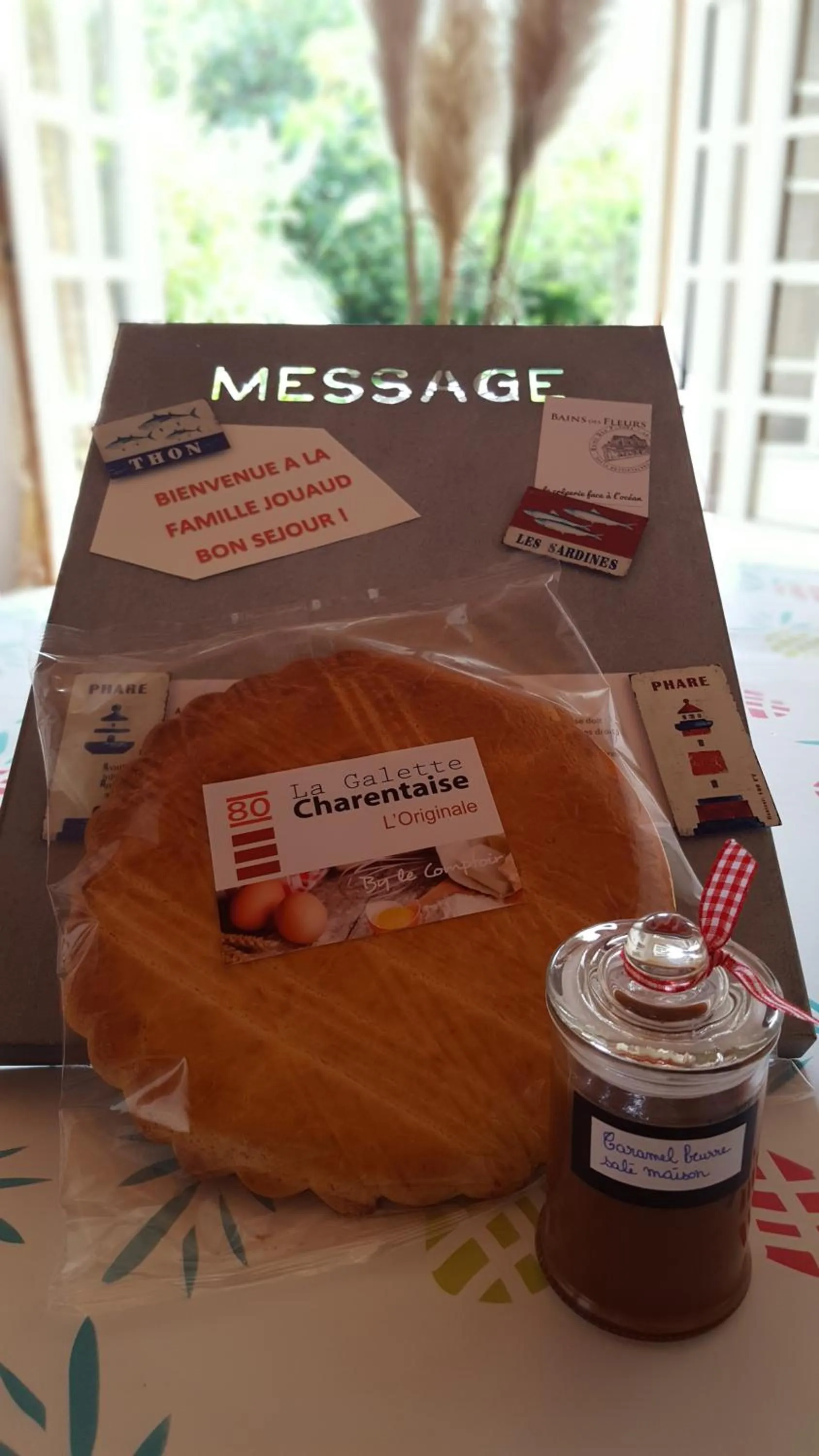 Decorative detail in L'Abri d'Emilie