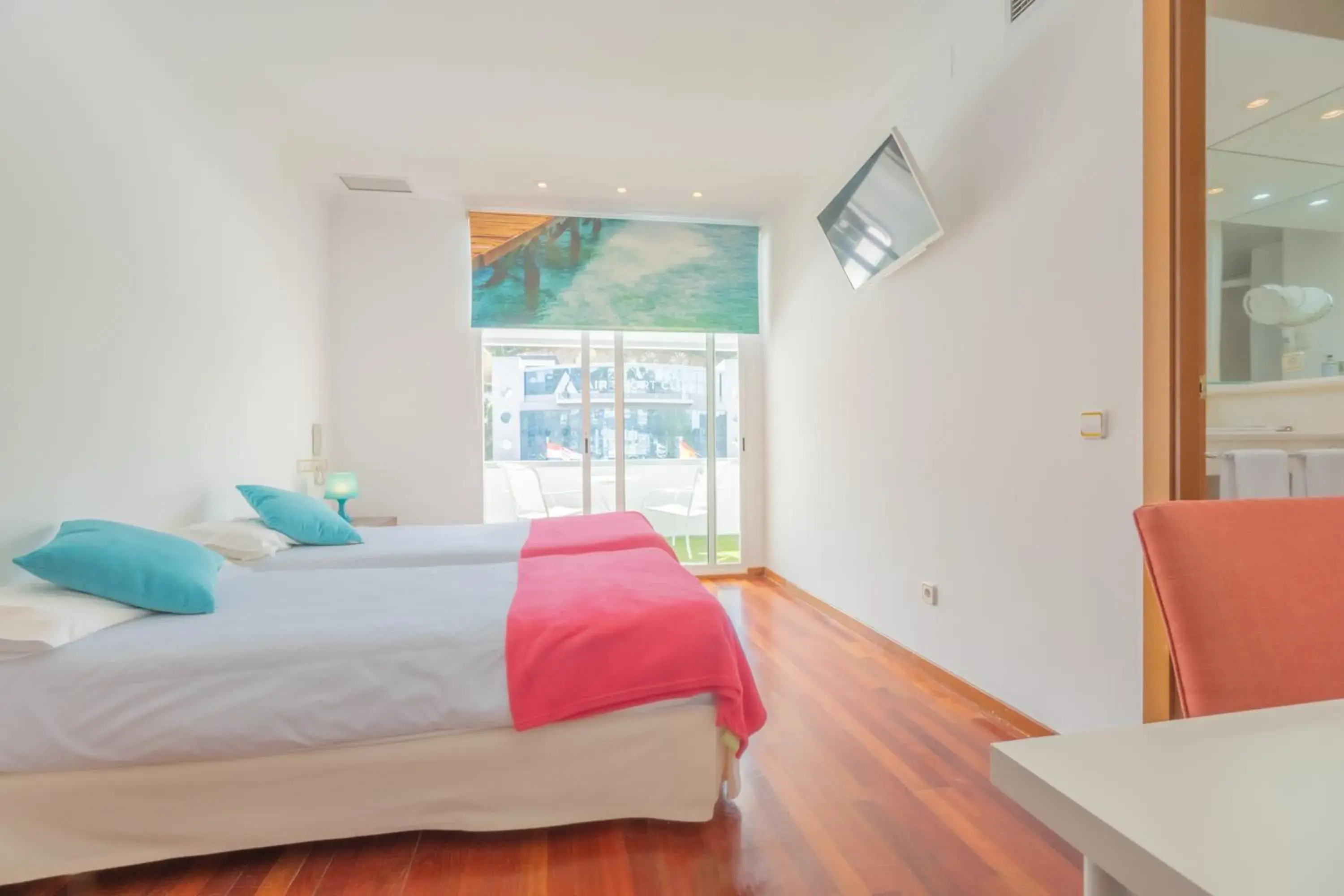 Twin Room with Lake View in Hotel Náyade Twin Room with Lake View in Hotel Náyade