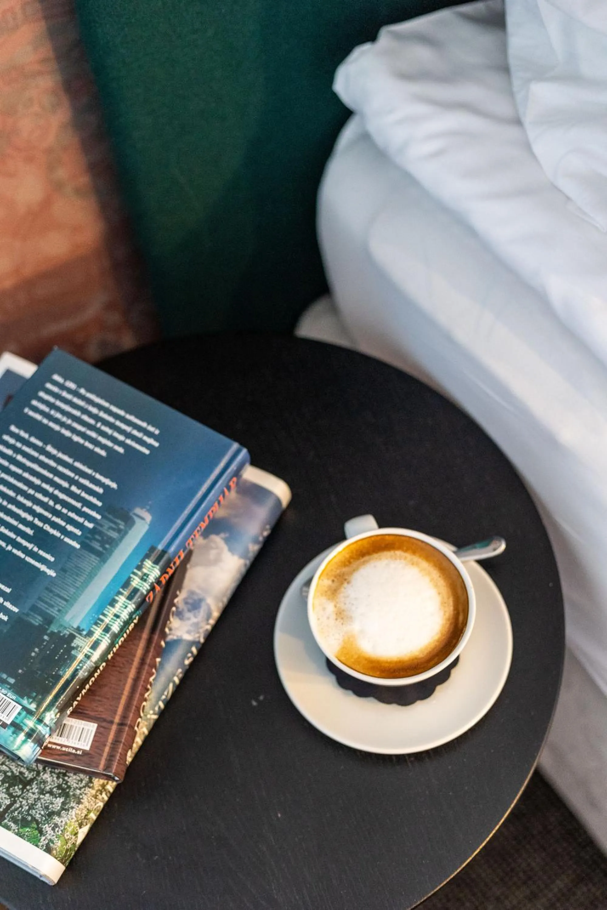 Drinks, Bed in Hotel Mrak