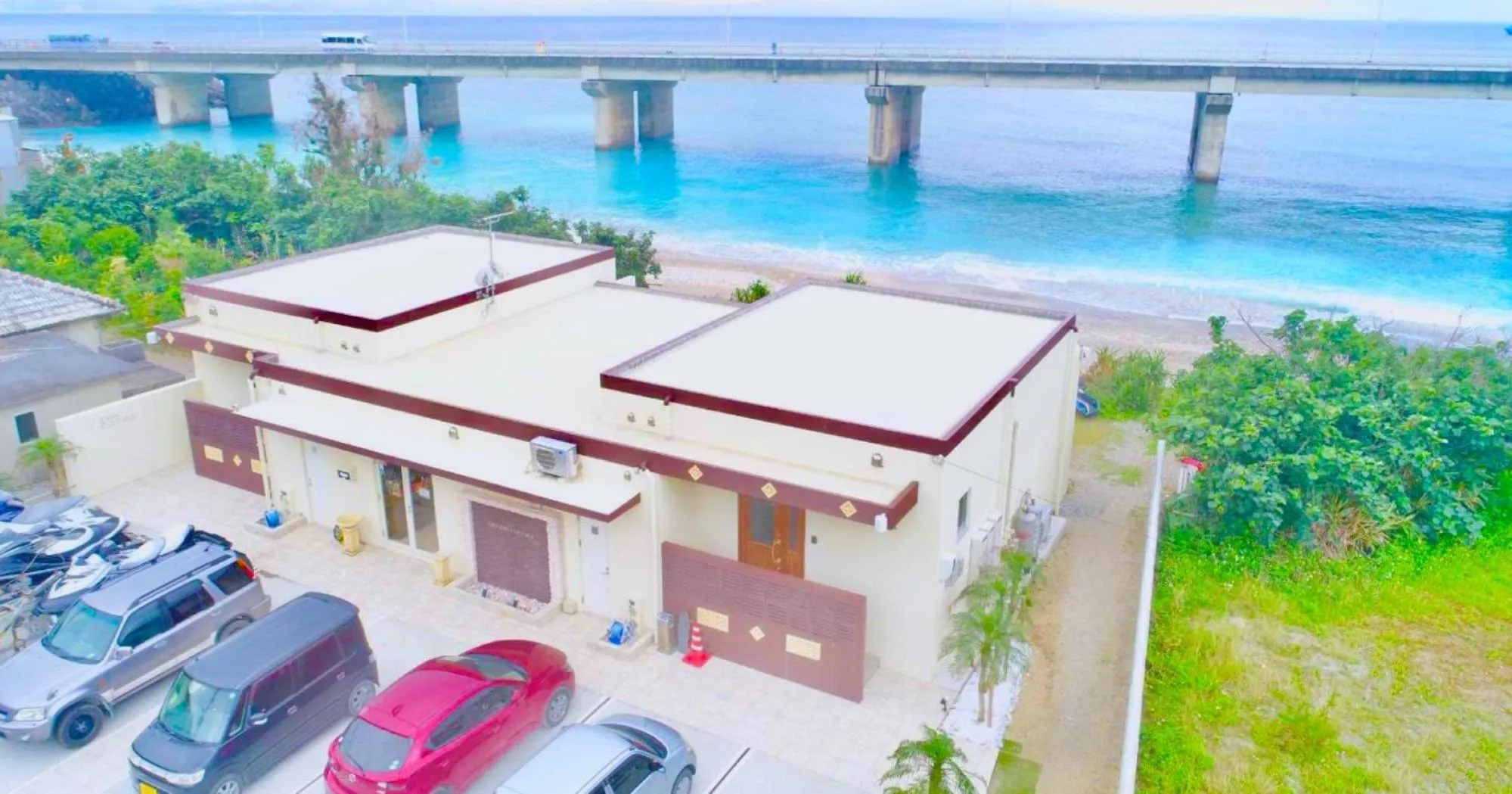 Facade/entrance in Oceans Cottage