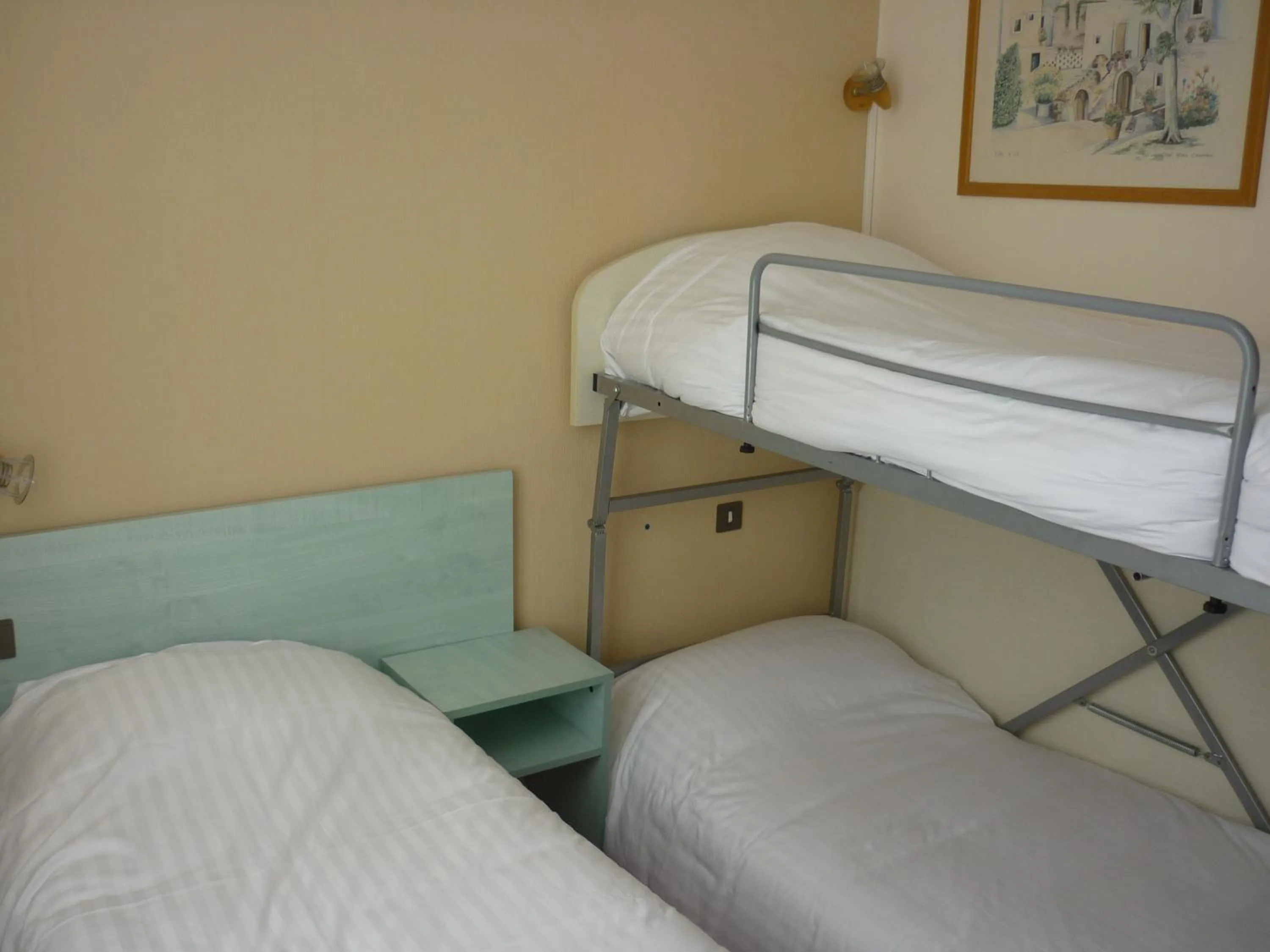 bunk bed, Bed in Belle Epoque