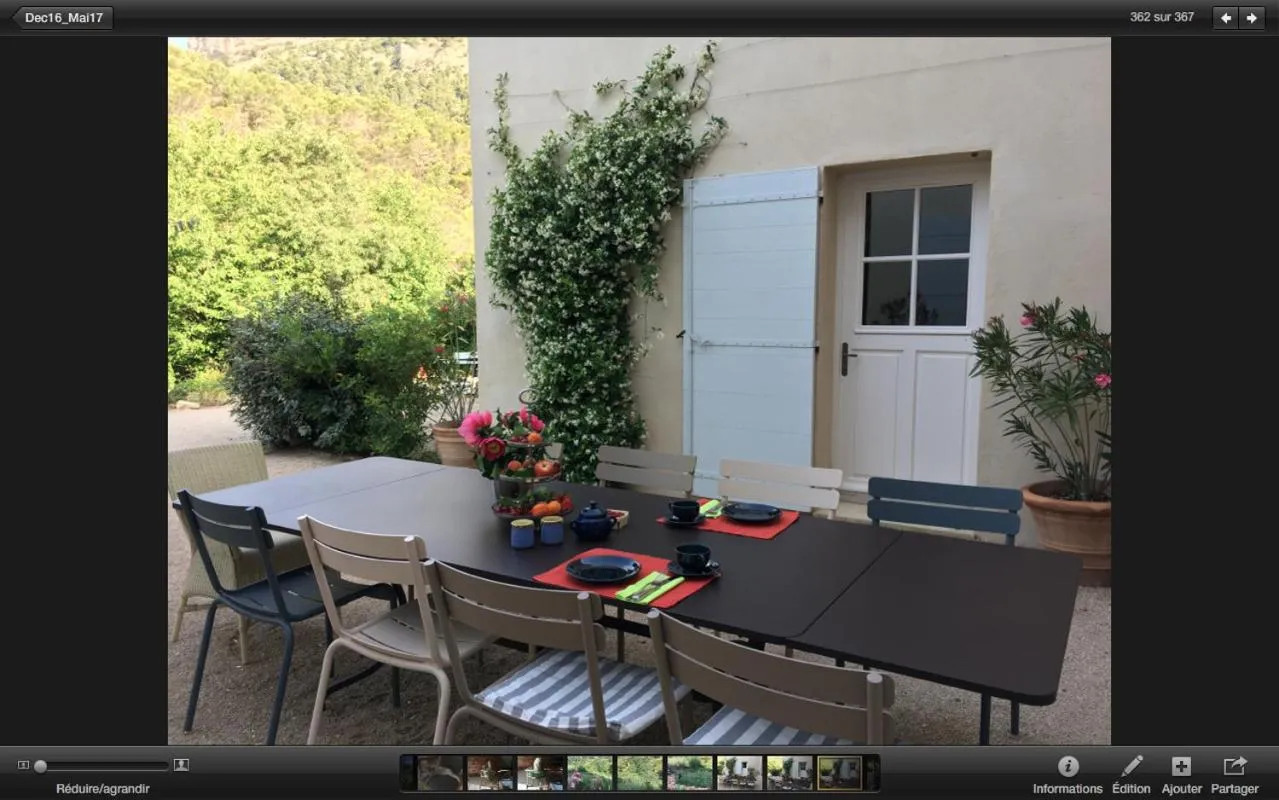 Property building in Mas De La Baume