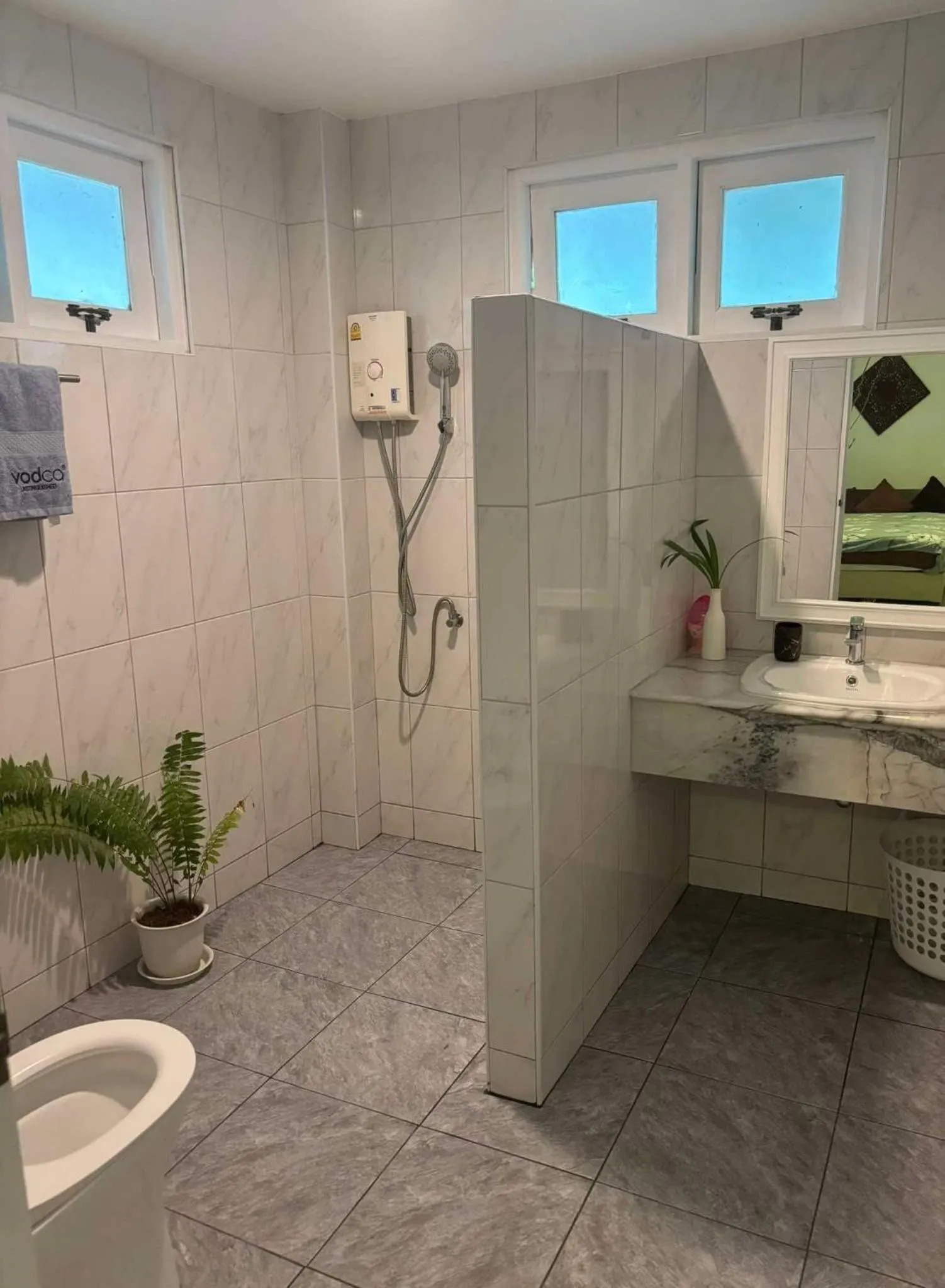 Shower in Banyan House Samui bed and breakfast (Adult Only)