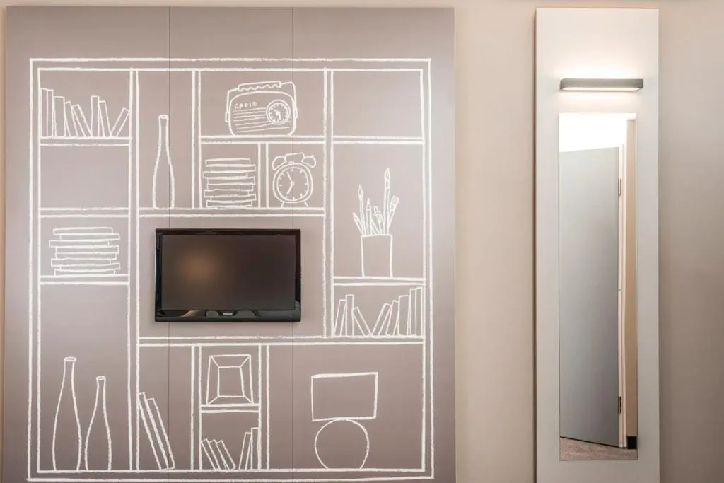 TV and multimedia in Hotel Mermoz Paris Le Bourget