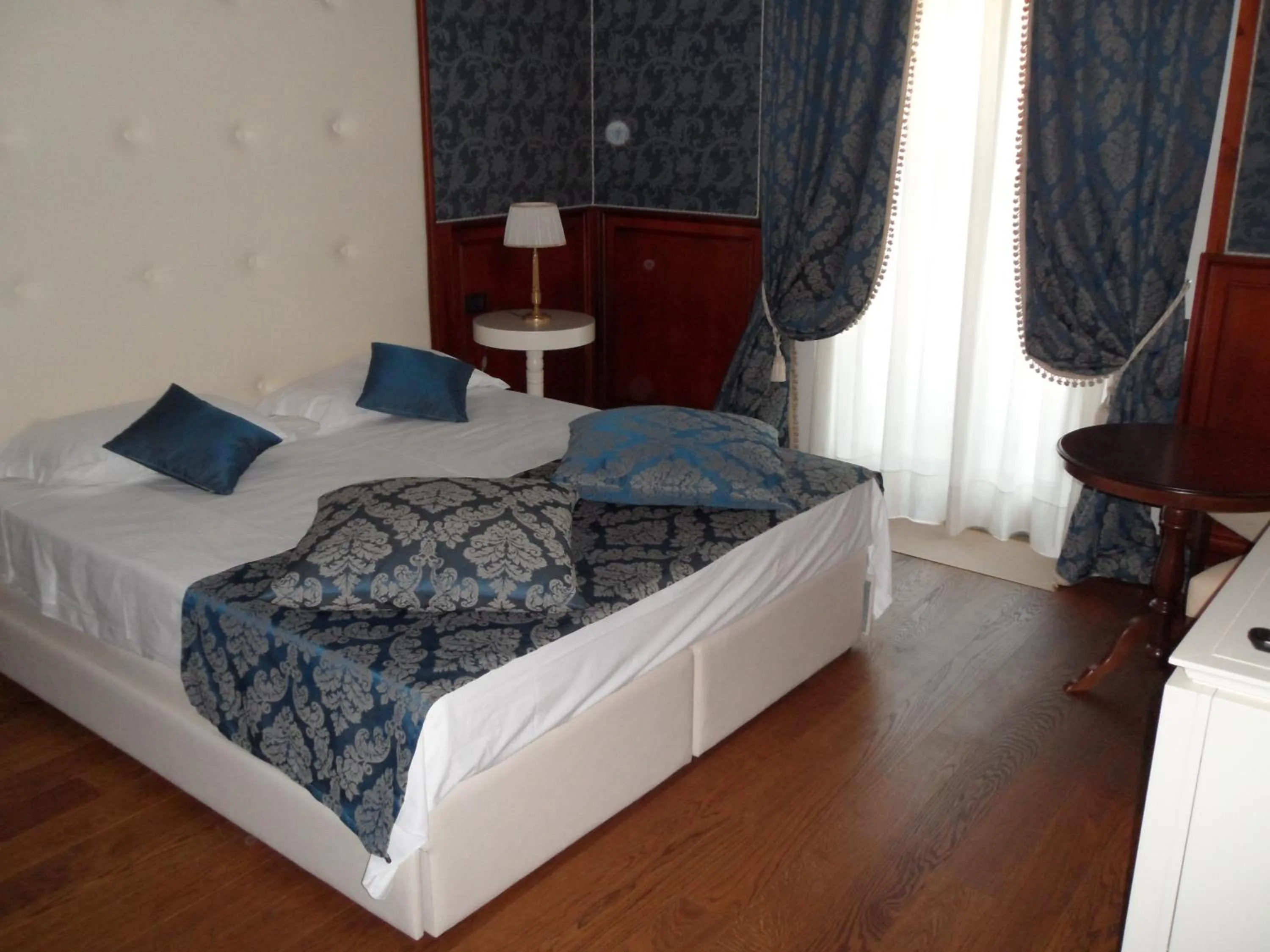 Photo of the whole room, Bed in Hotel La Rosa Dei Venti