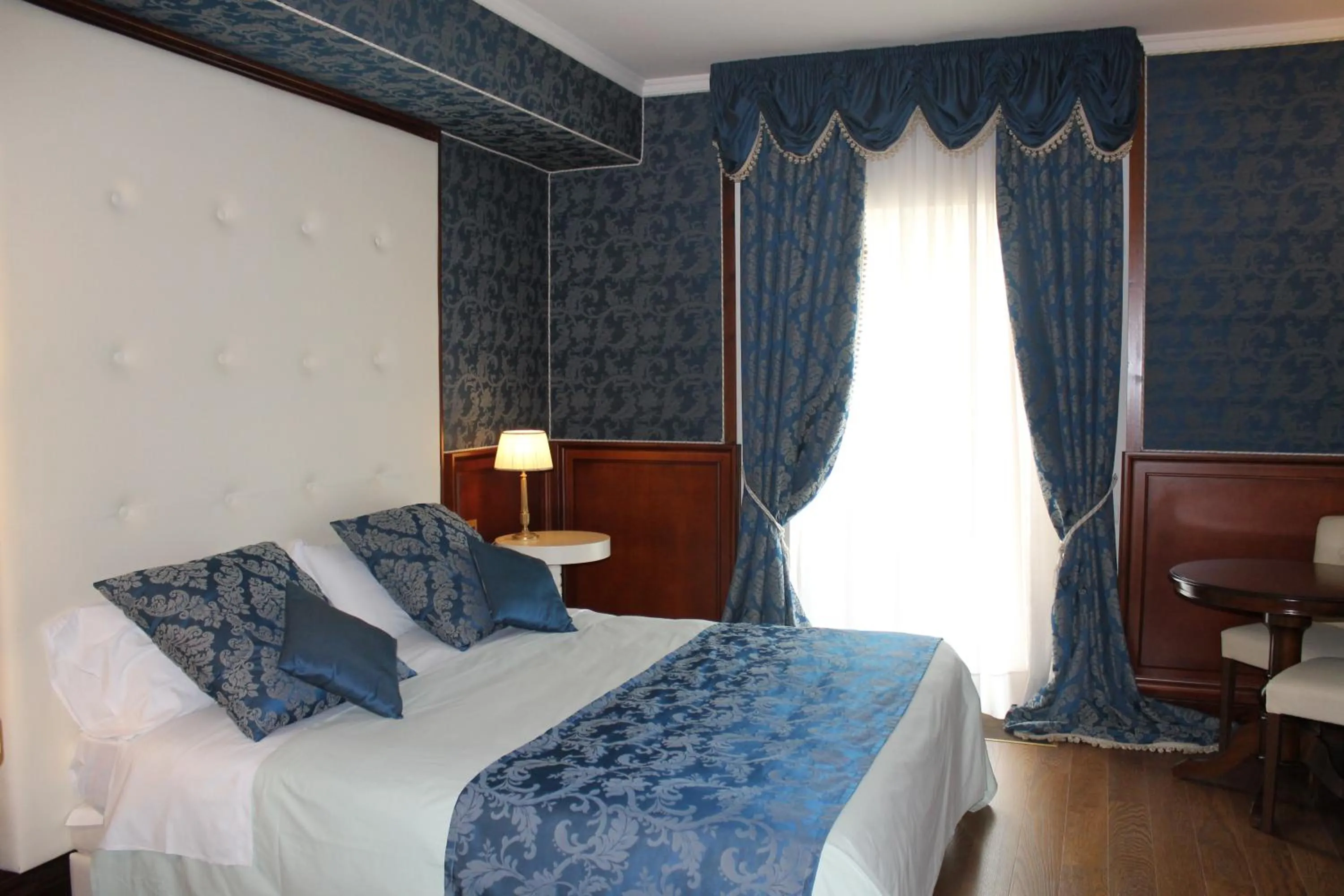 Photo of the whole room, Bed in Hotel La Rosa Dei Venti