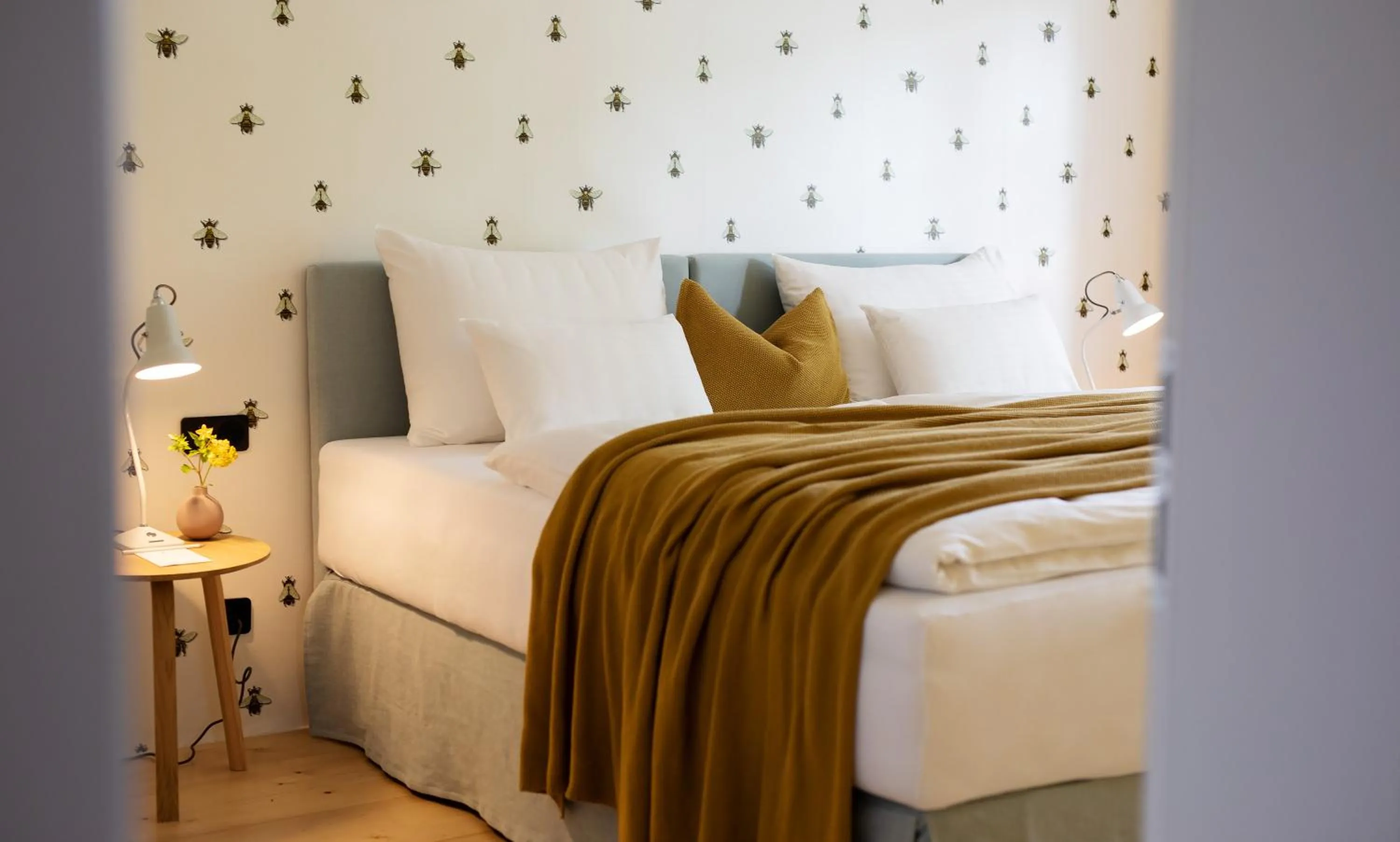 Bed in Boutique Hotel Zum Oberjäger, Schloss Lackenbach