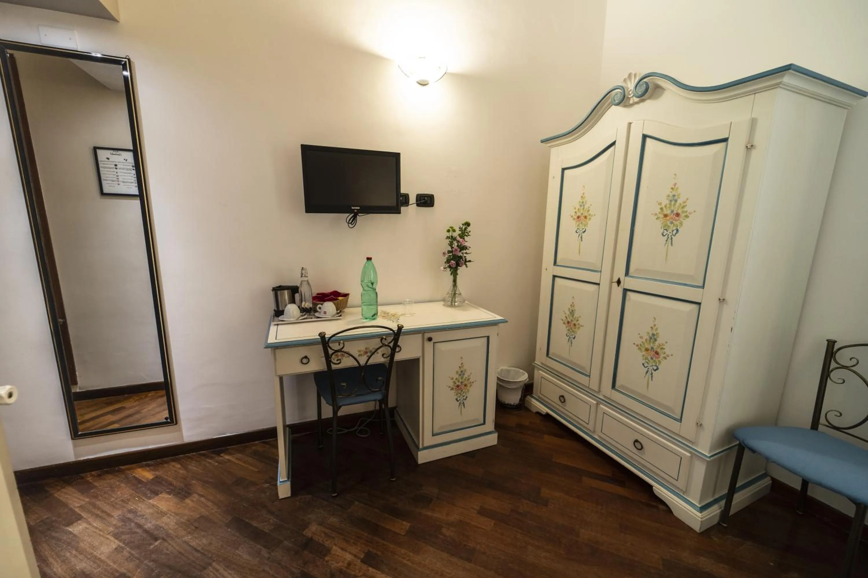 TV and multimedia in Residence Garibaldi