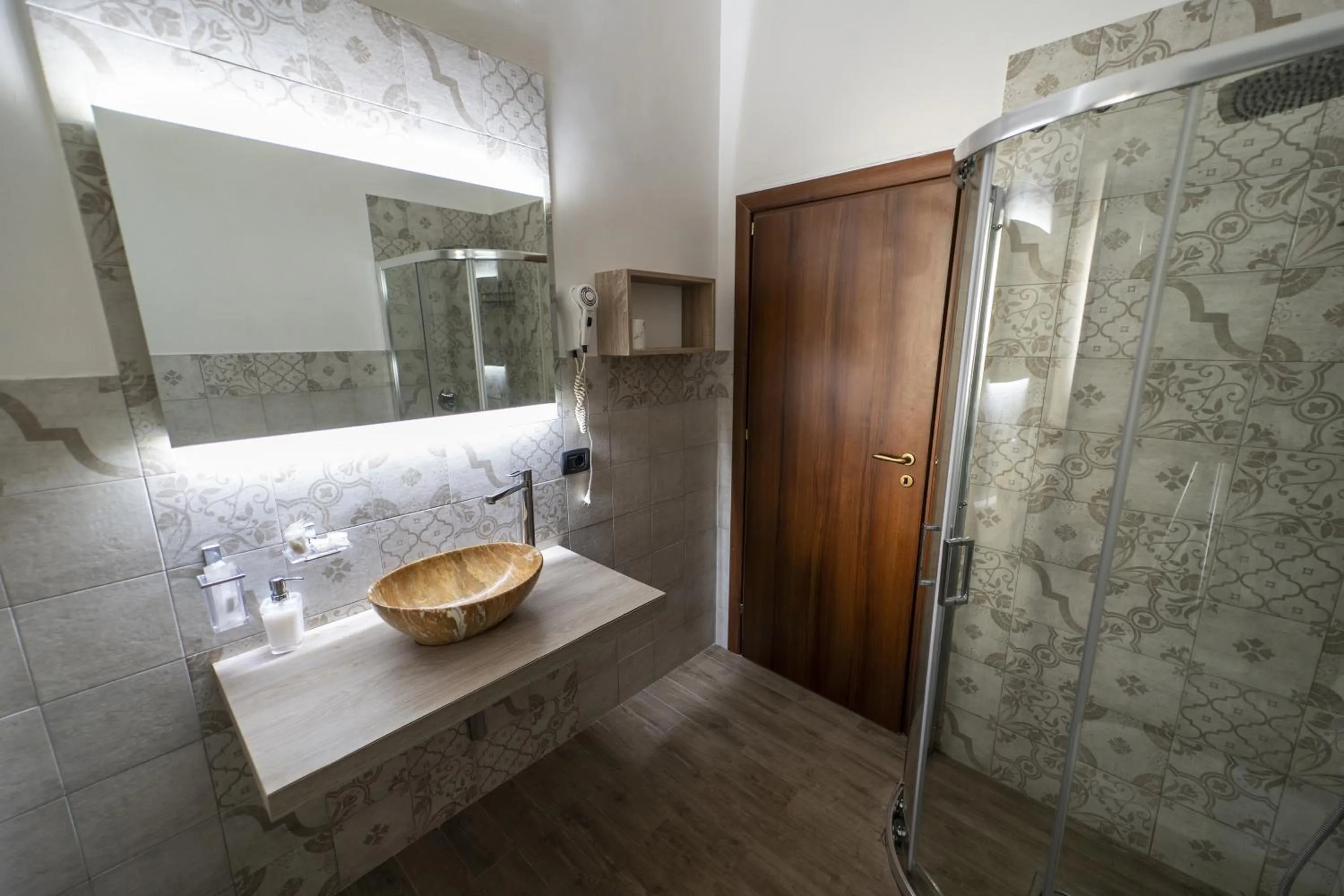 Shower in Residence Garibaldi