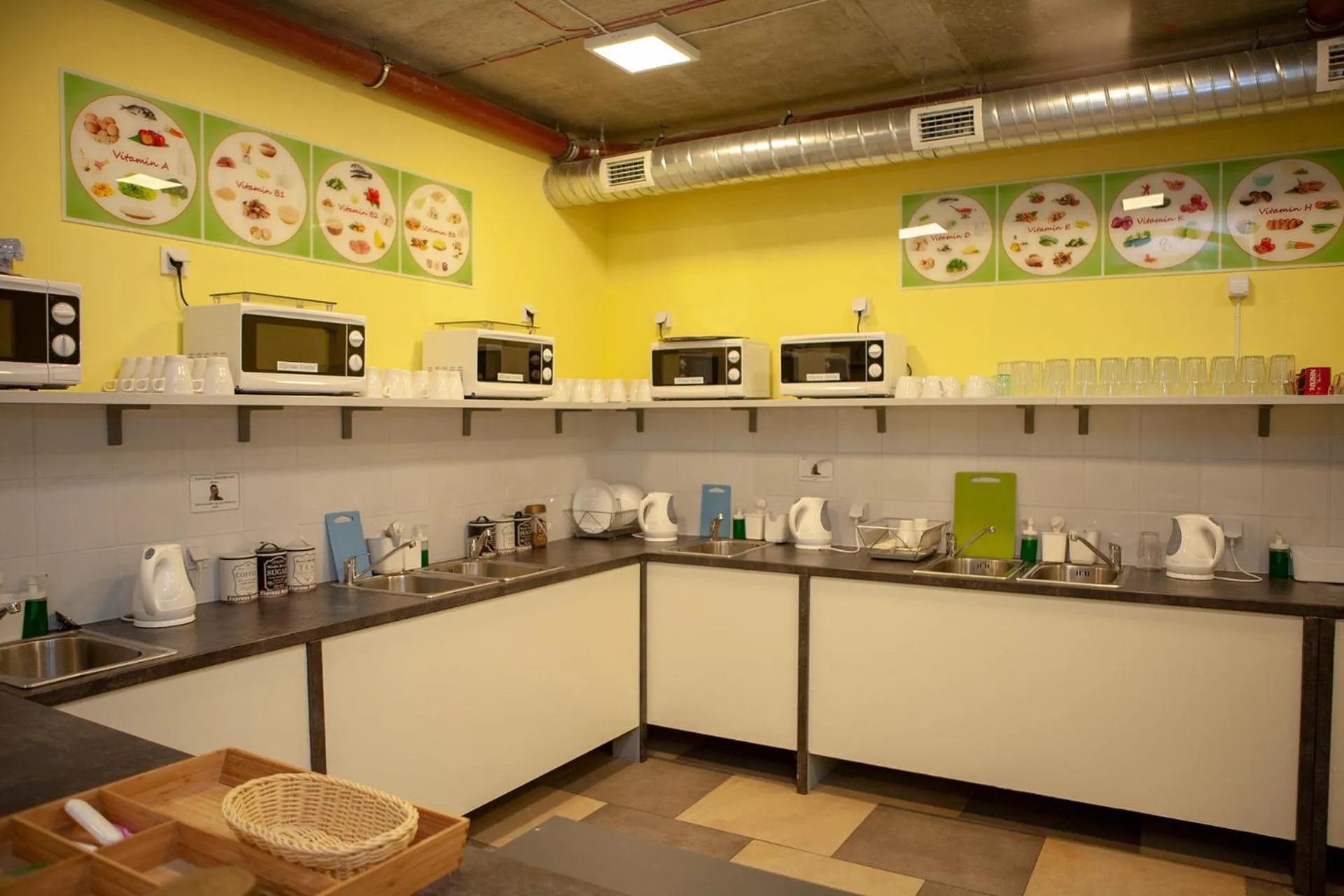 Kitchen or kitchenette in City Express Hostel