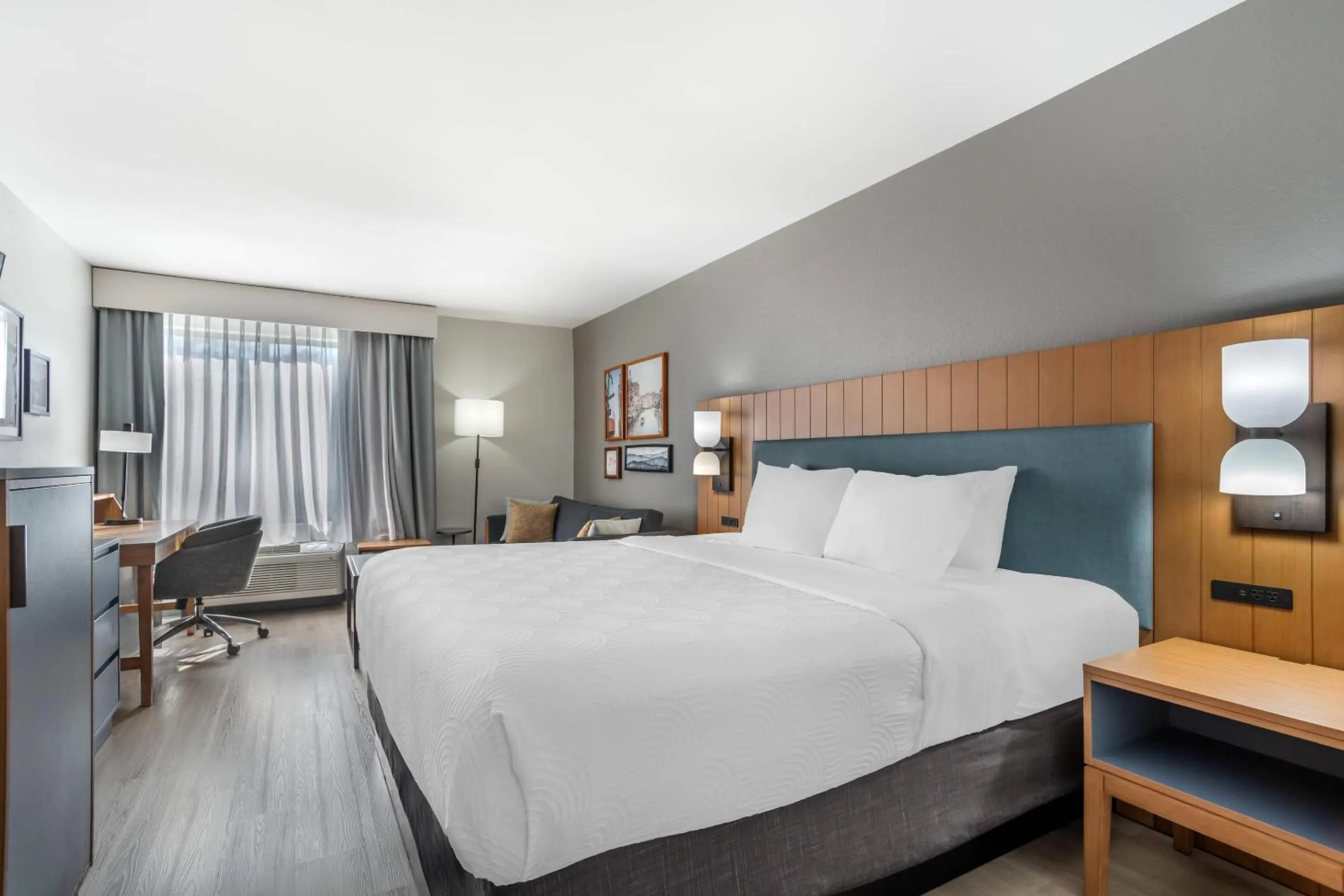 Bedroom, Bed in Country Inn & Suites by Radisson, Shelby, NC