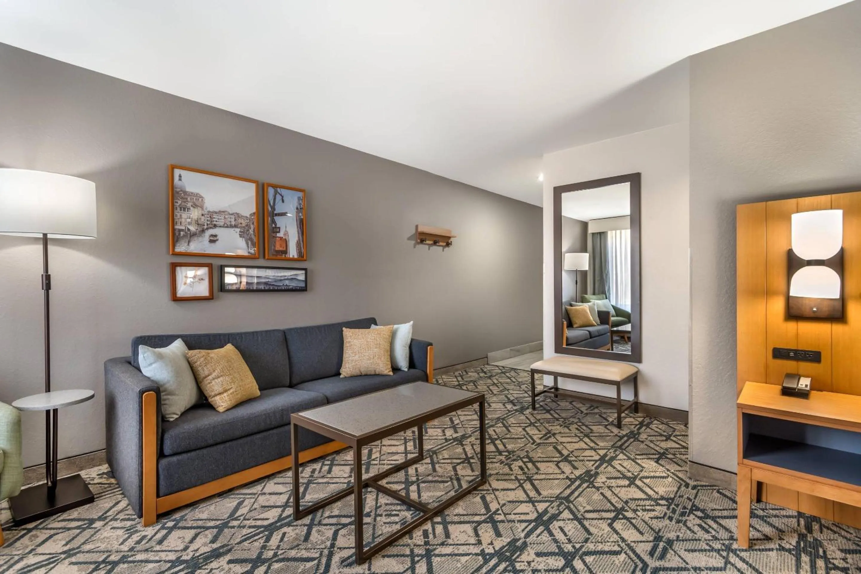 Bedroom in Country Inn & Suites by Radisson, Shelby, NC