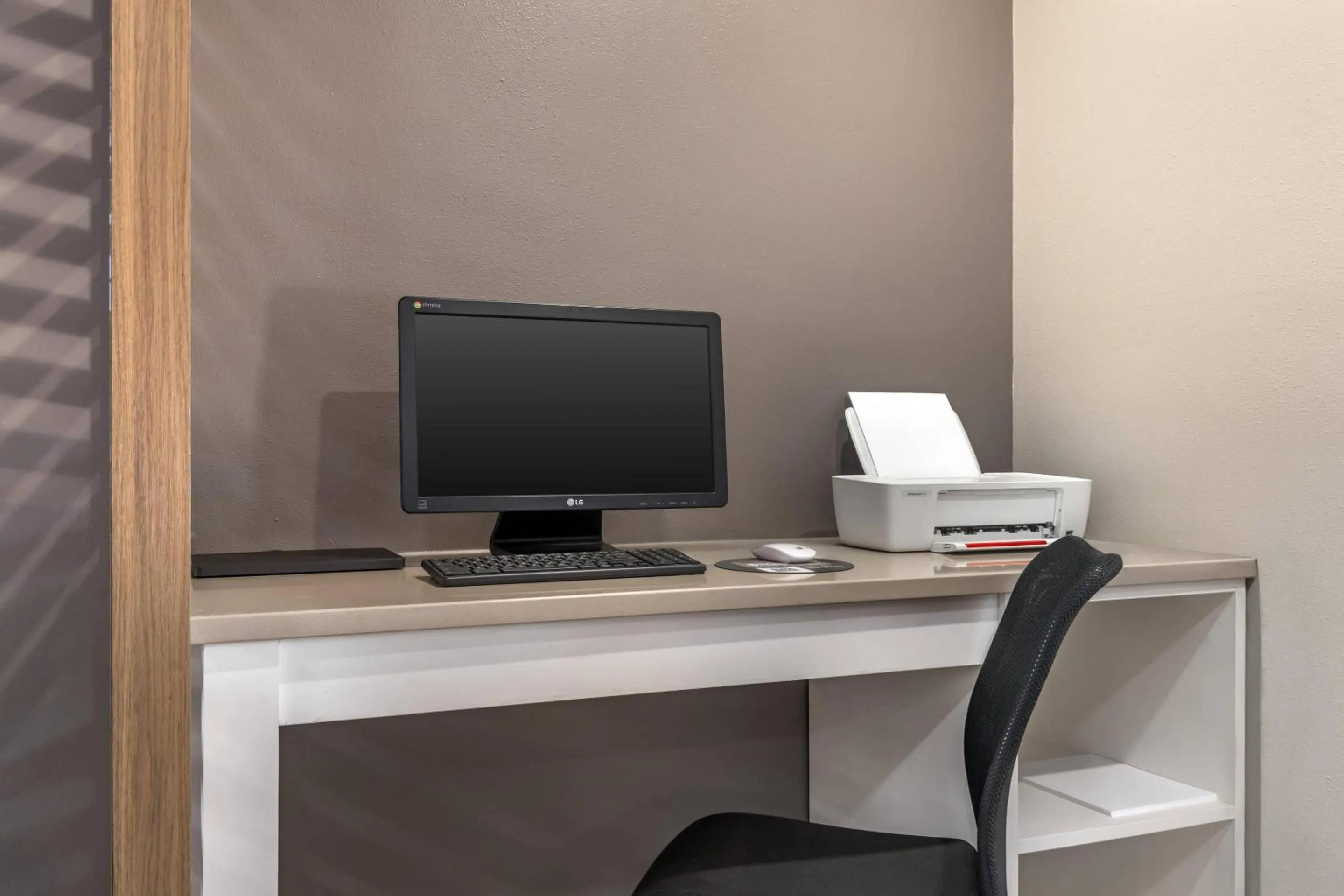 Business facilities in Country Inn & Suites by Radisson, Shelby, NC