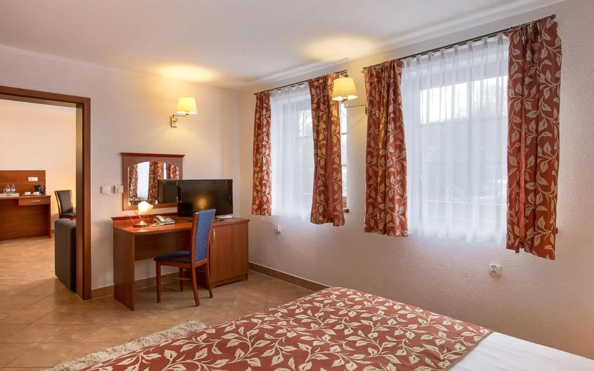 Photo of the whole room, Bed in Hotel Concordia