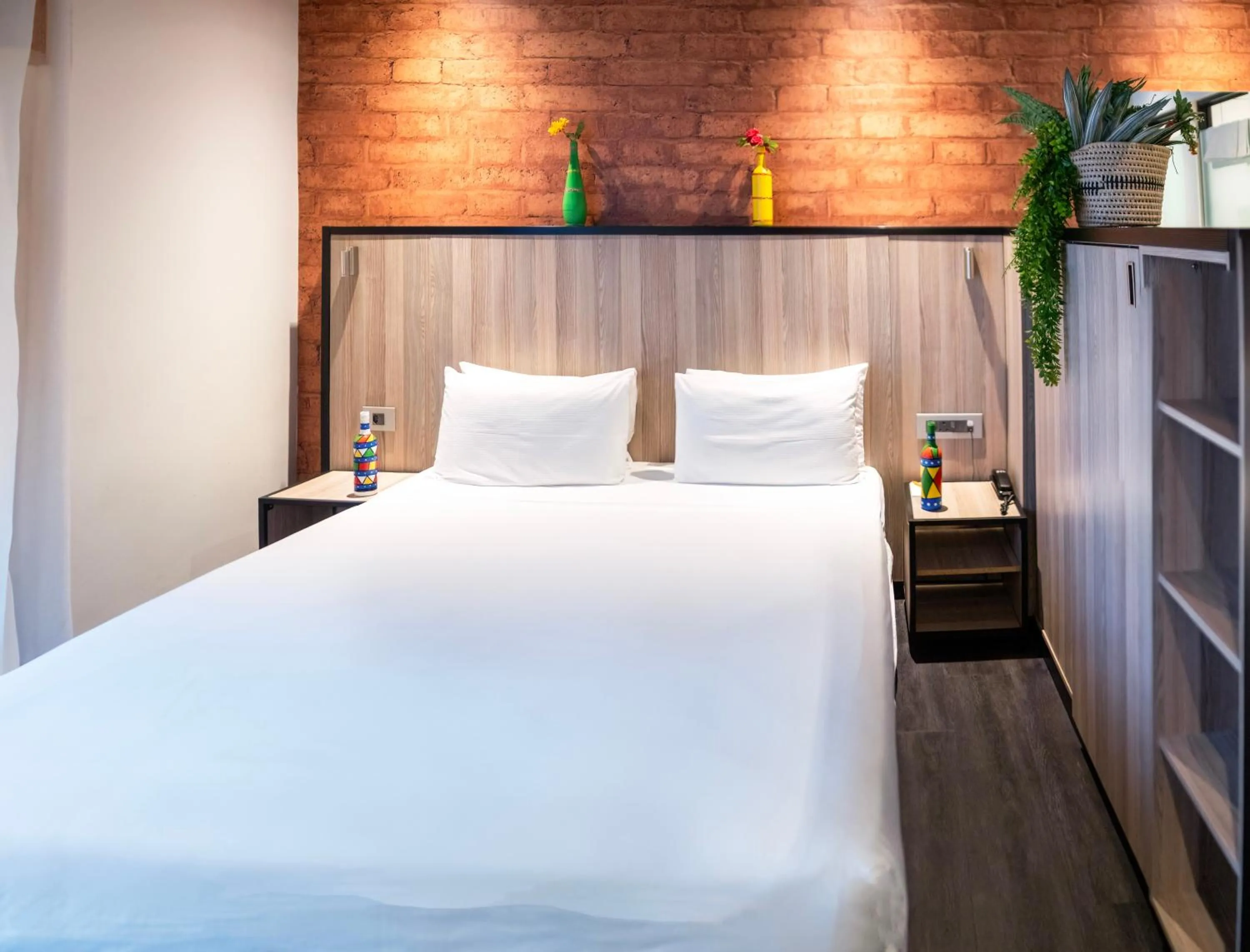 Bed in ONOMO Hotel Durban