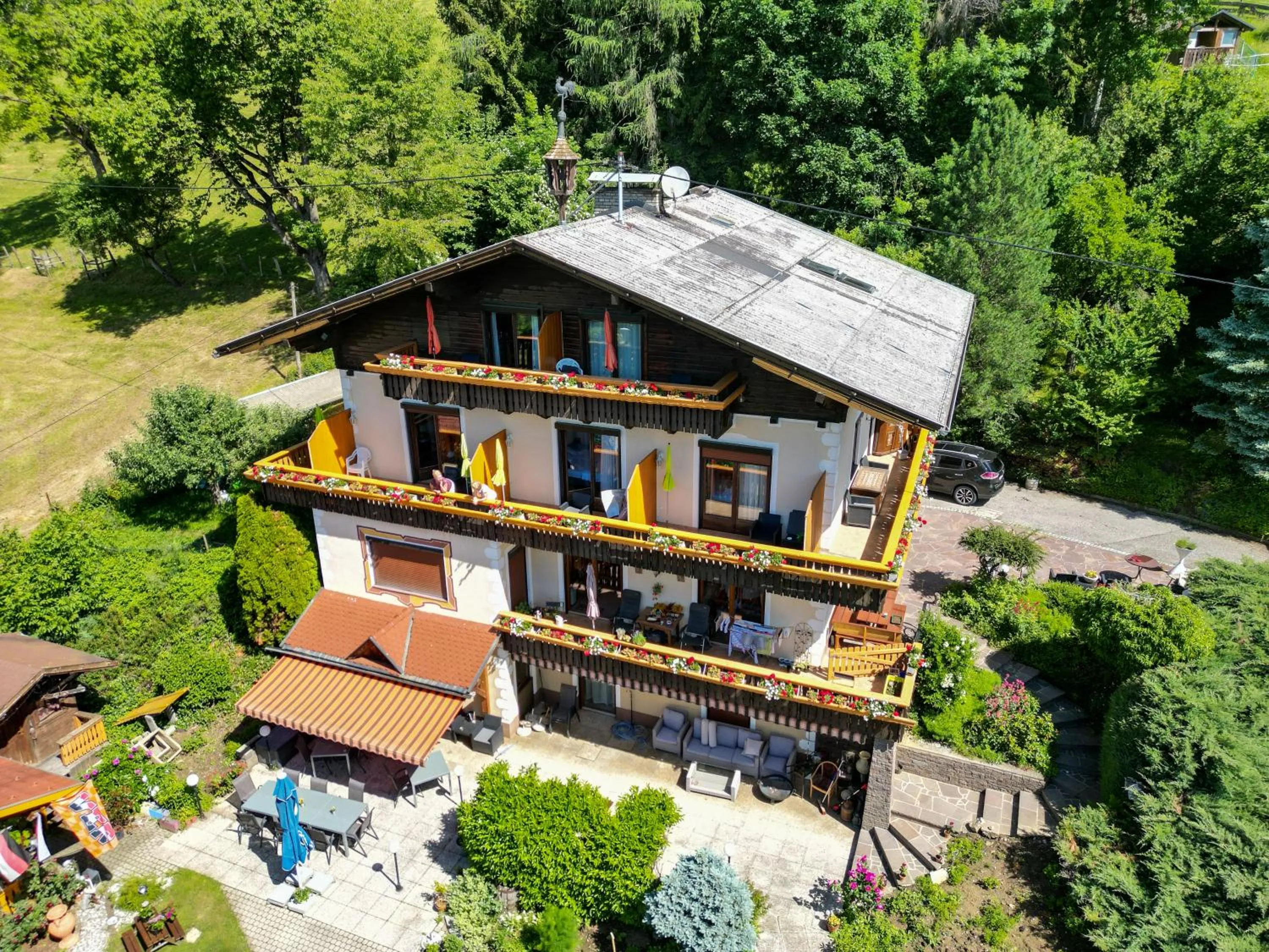 Property building in B&B Pension Karlsdorfer Hof