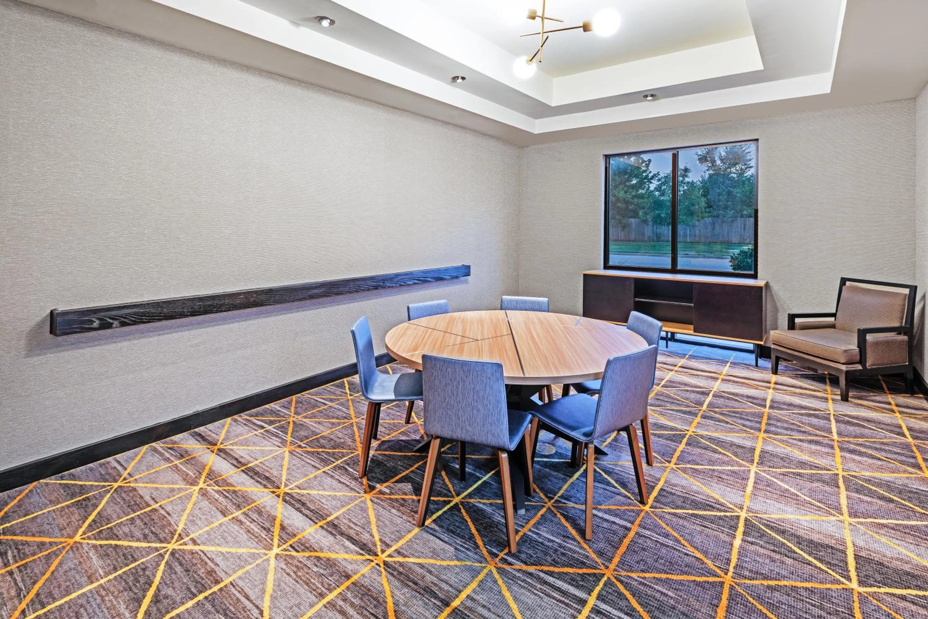 Meeting/conference room in Holiday Inn & Suites Stillwater-University West by IHG