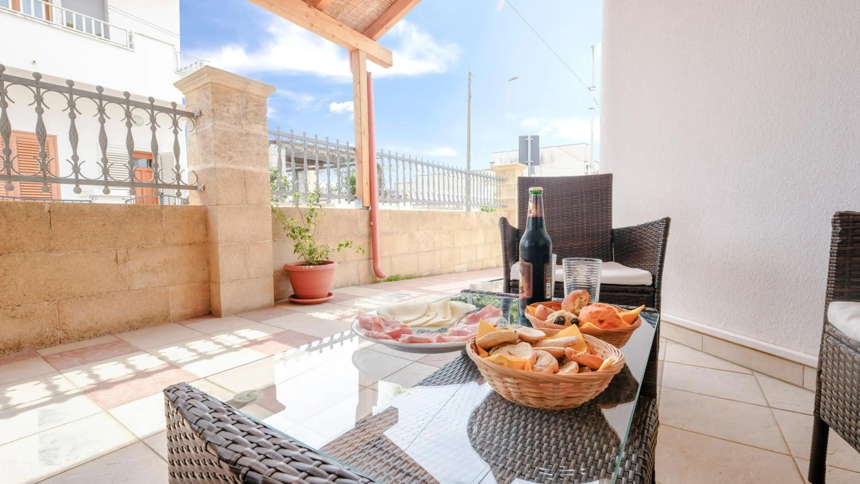 Property building in Casa Del Sole Relax Room