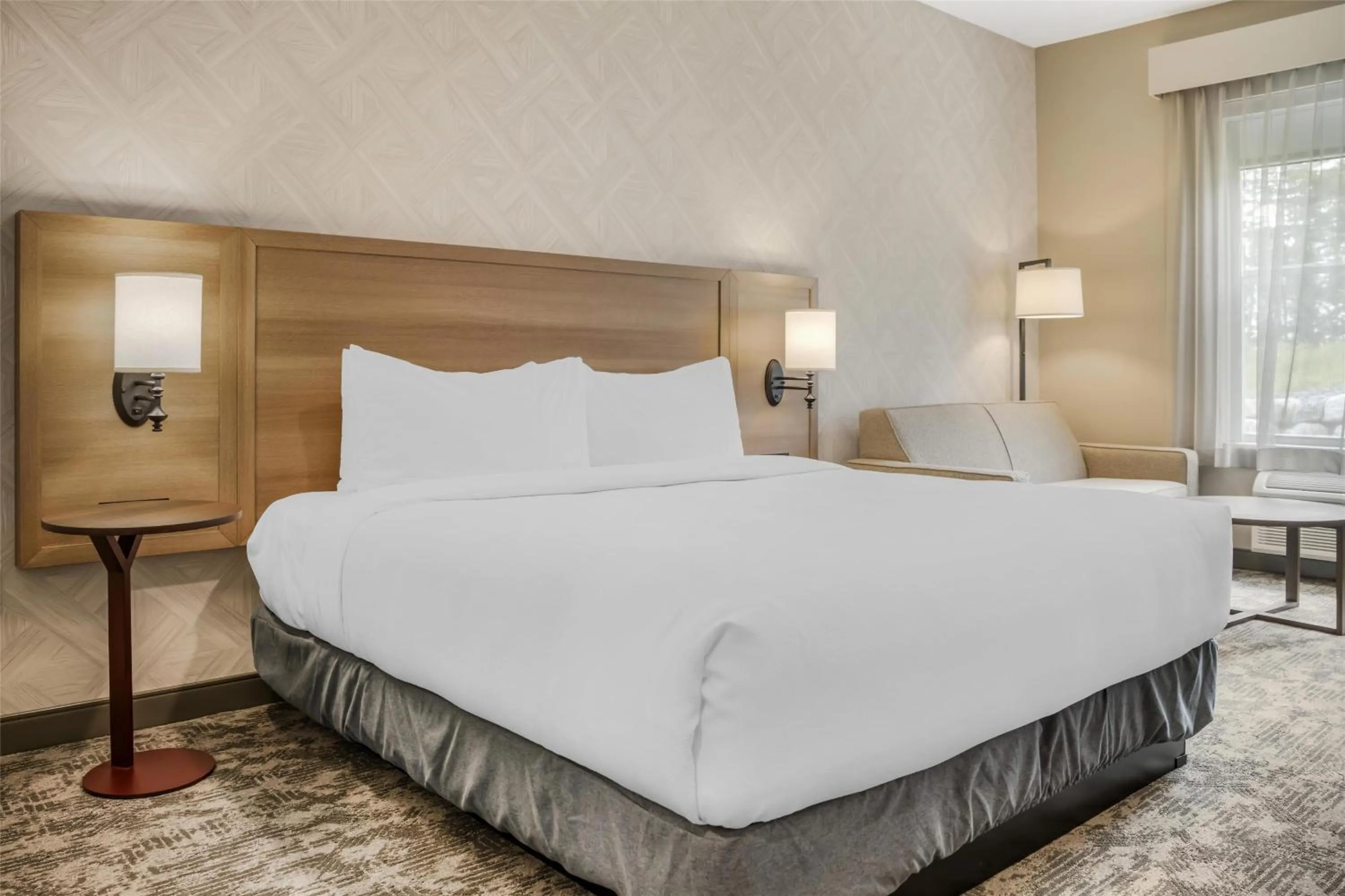 Bedroom, Bed in Best Western Plus Bridgewater Hotel & Convention Centre