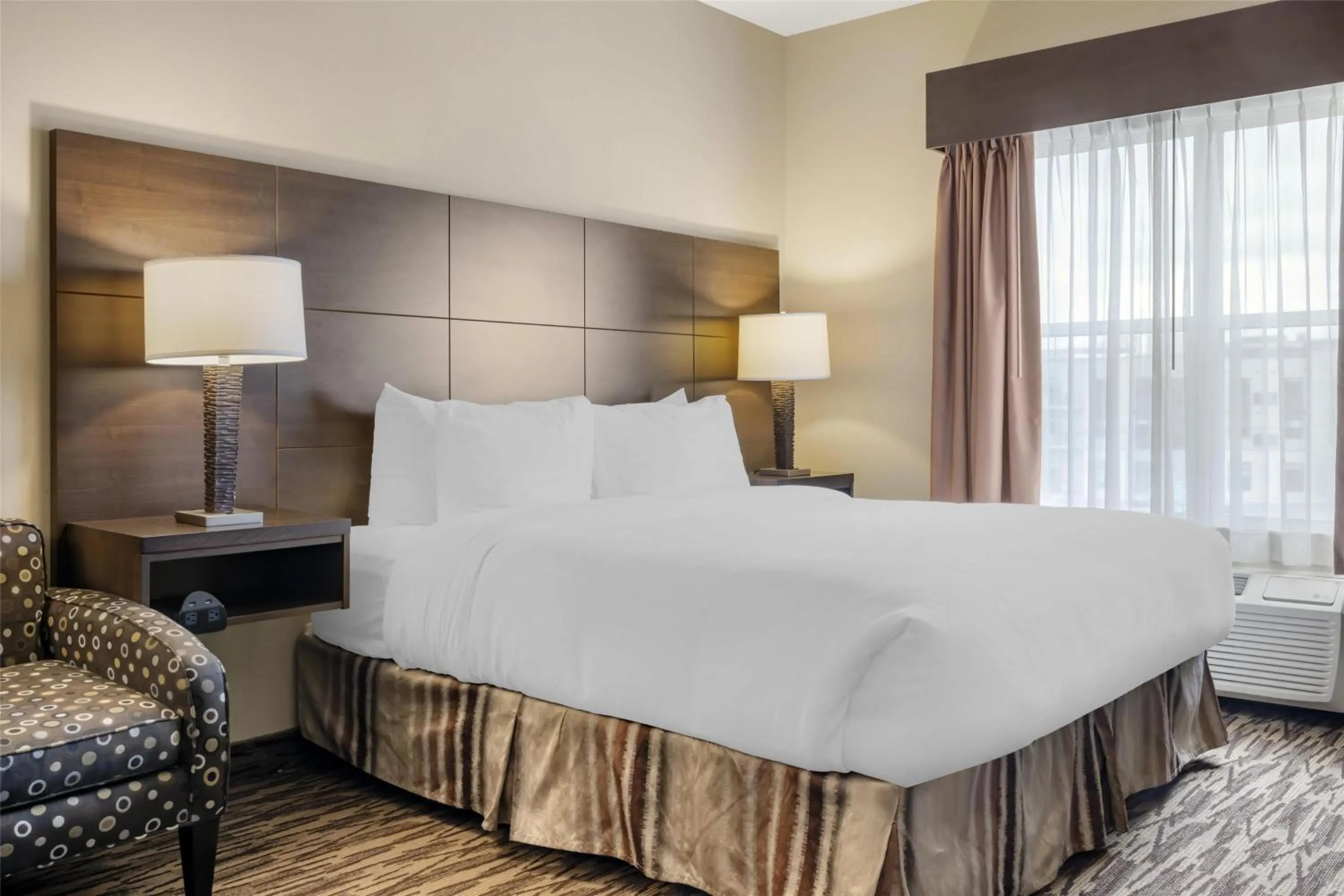 Bedroom, Bed in Best Western Plus Bridgewater Hotel & Convention Centre