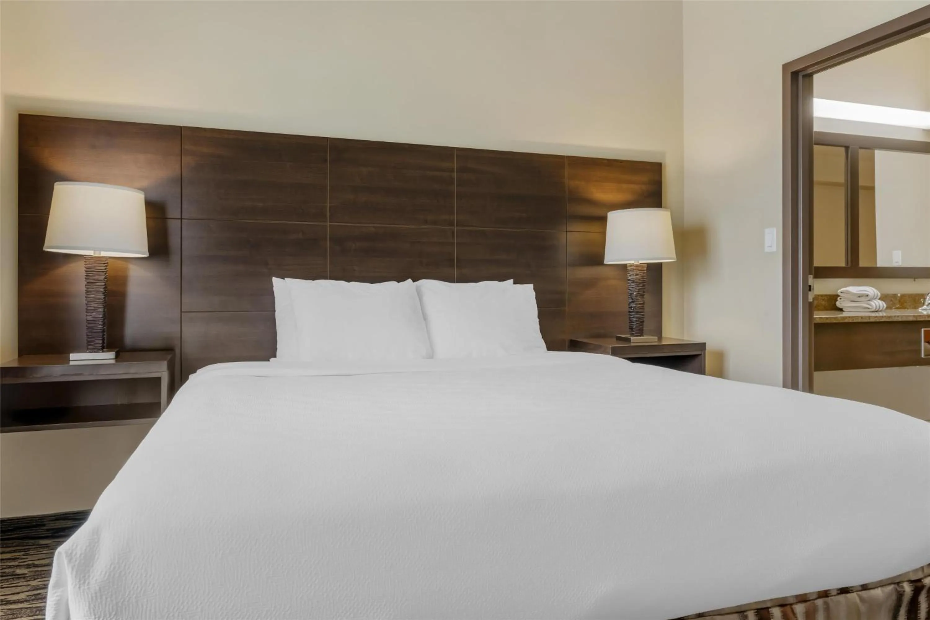 Bedroom, Bed in Best Western Plus Bridgewater Hotel & Convention Centre