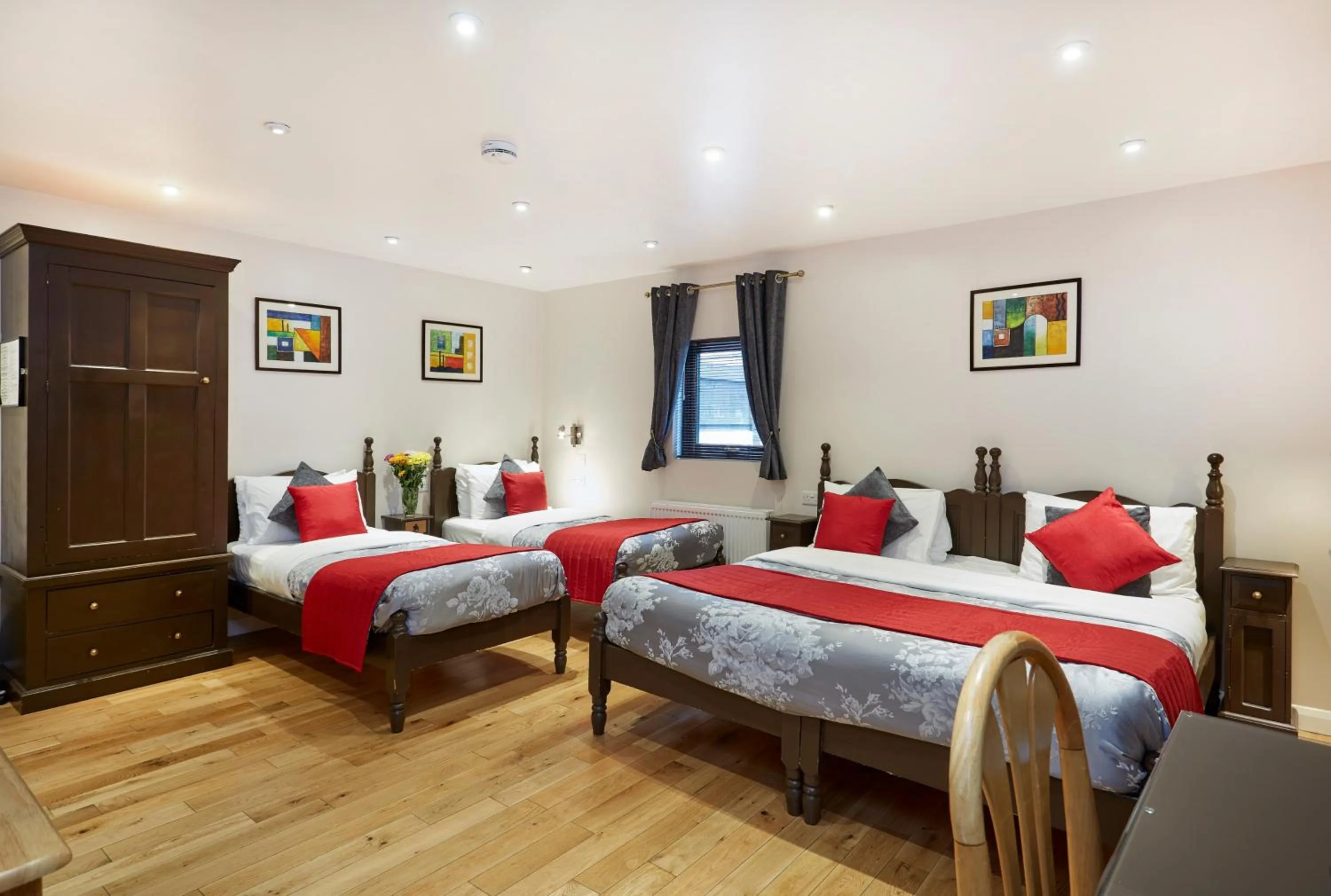 Bed in Conifers Guest House