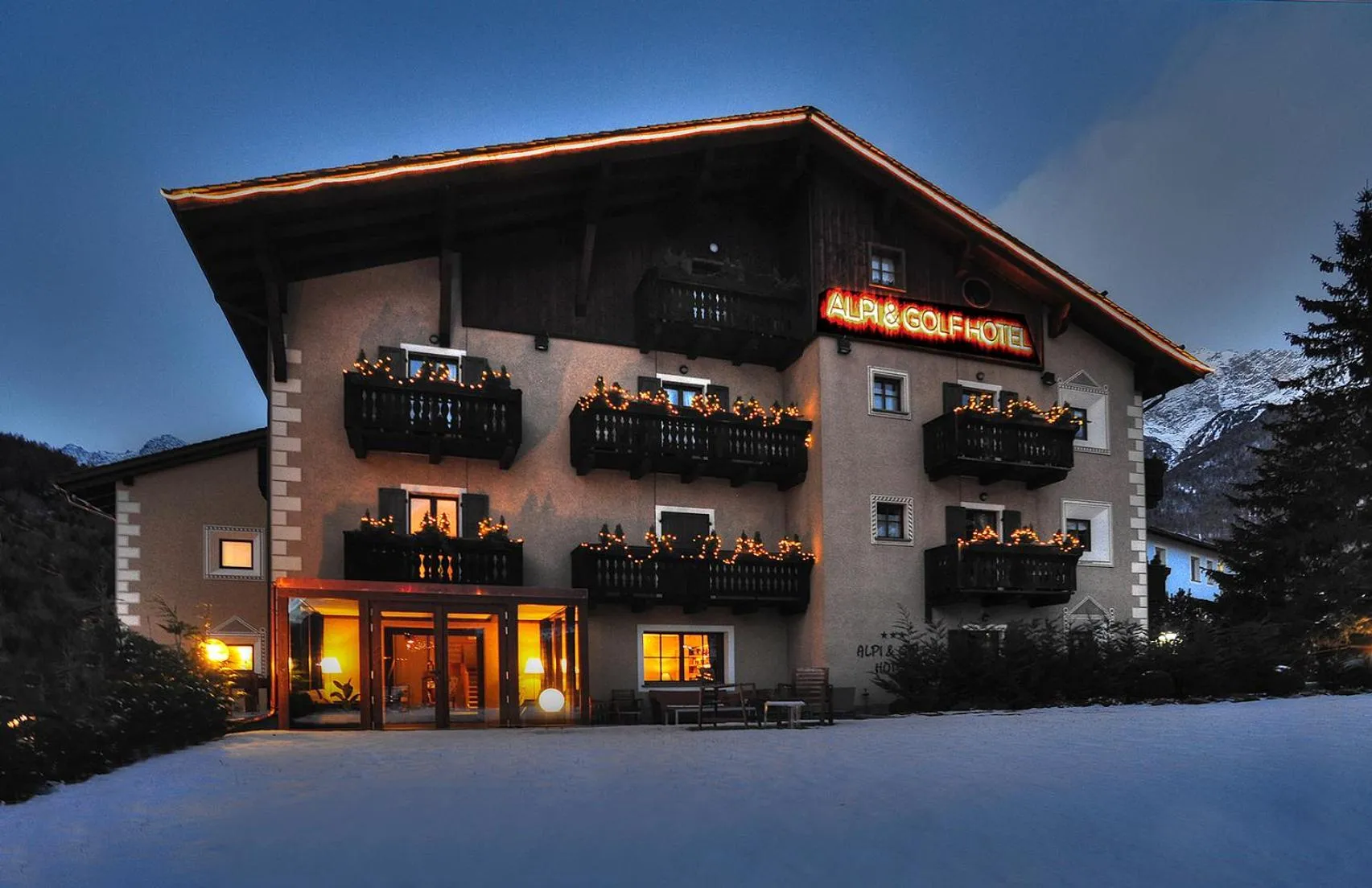 Property building in Alpi & Golf Hotel