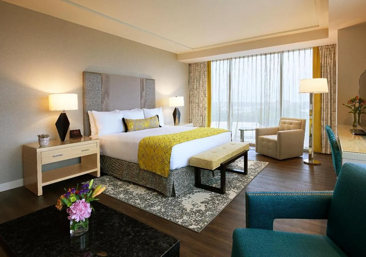 Photo of the whole room, Bed in Live! Casino & Hotel - Baltimore Washington Airport – BWI