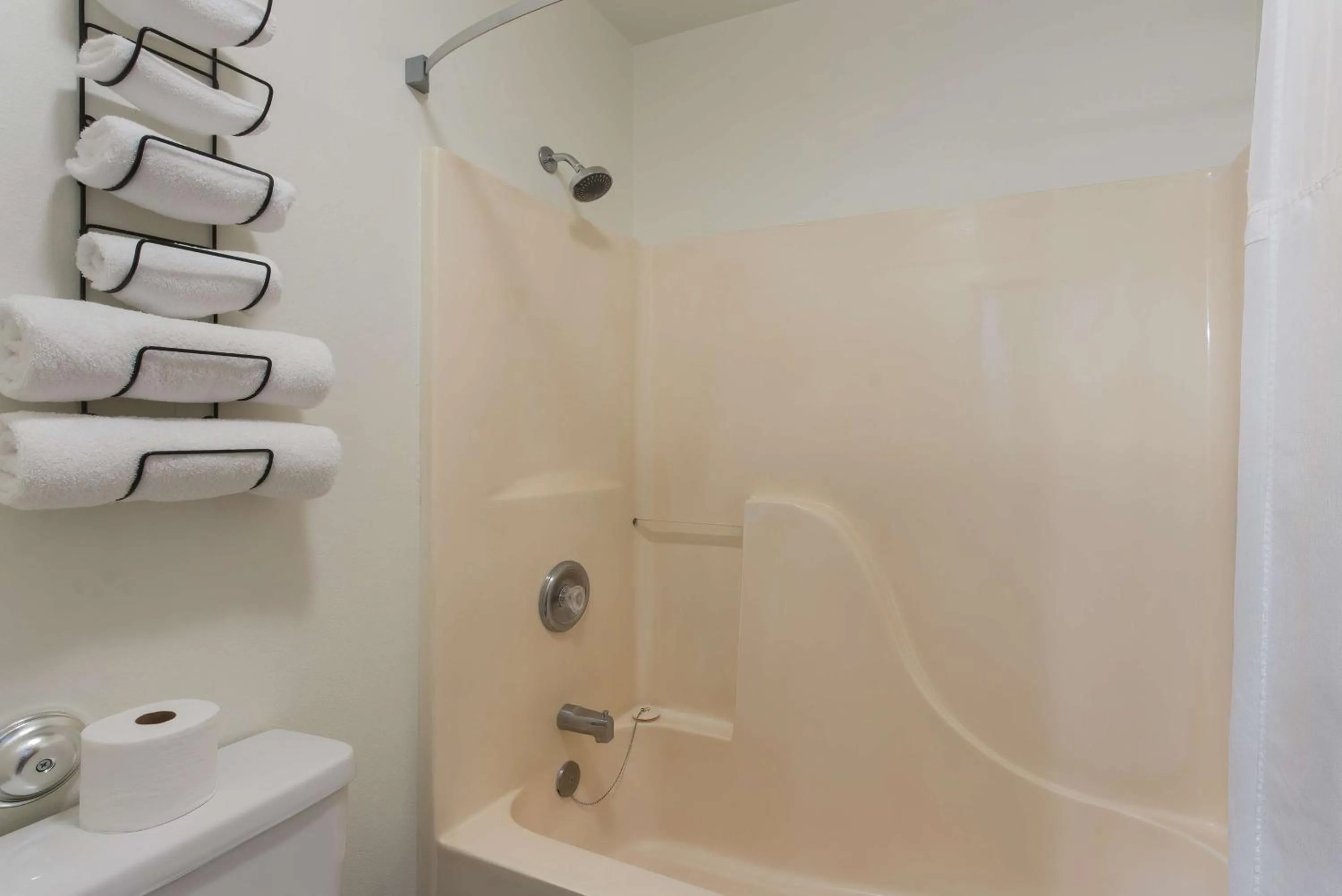 Bathroom in SureStay by Best Western Camp Verde