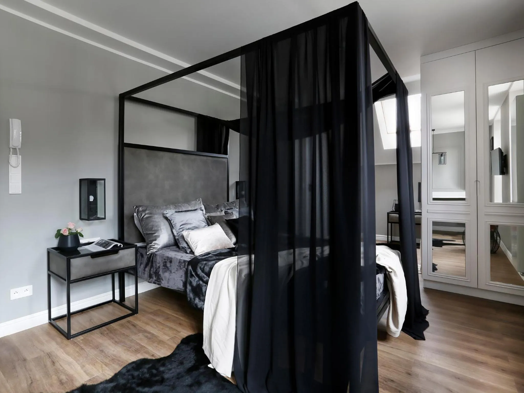 Bedroom, Bed in Sweet Suite