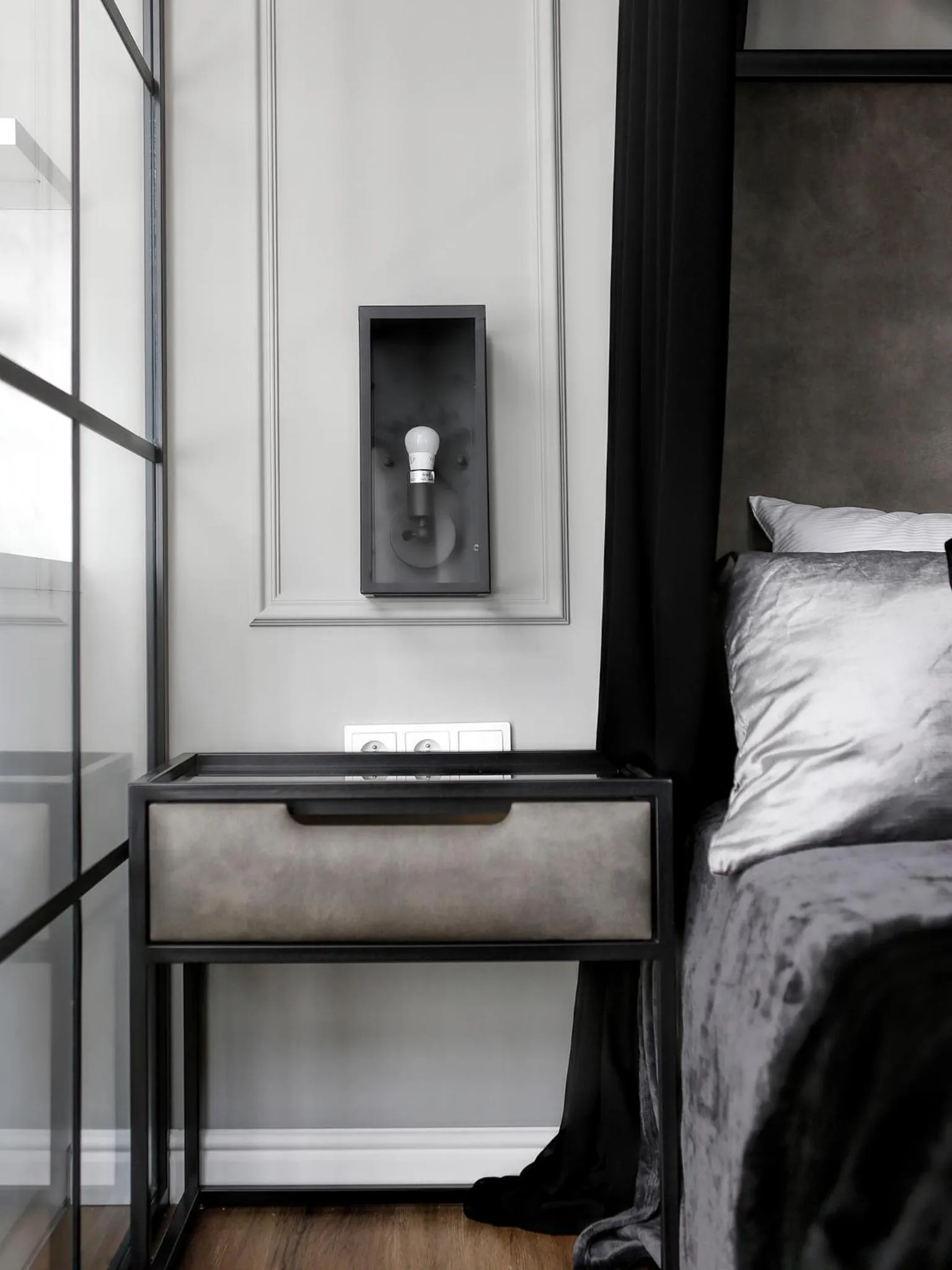 Decorative detail, Bed in Sweet Suite