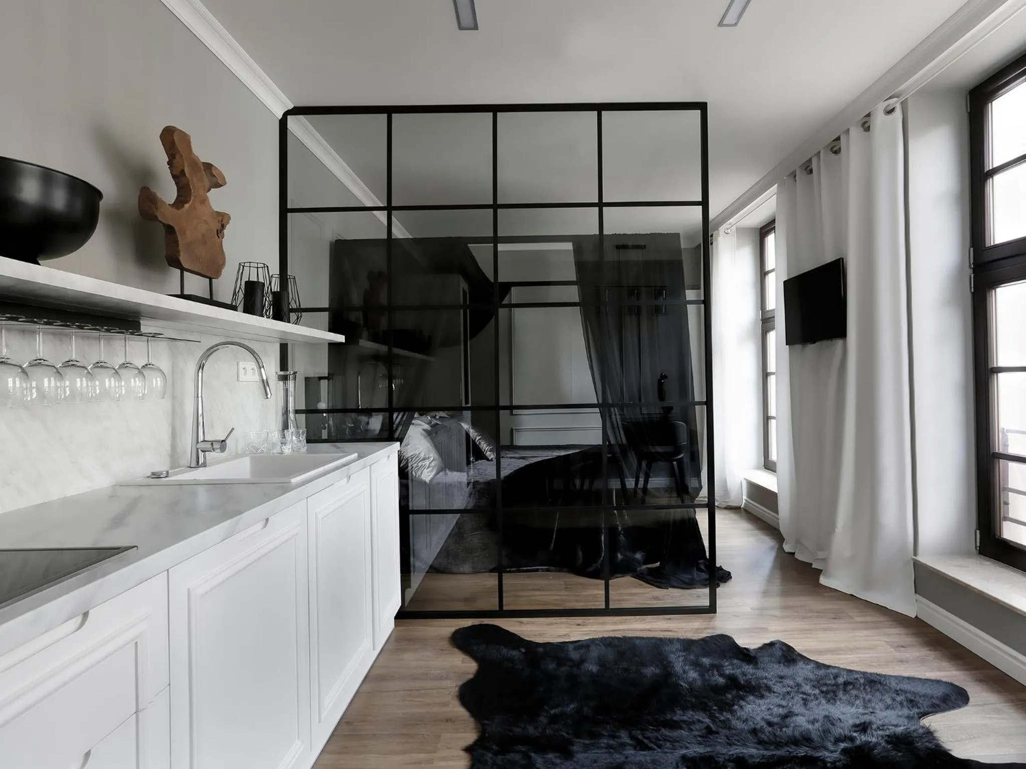 Kitchen or kitchenette in Sweet Suite