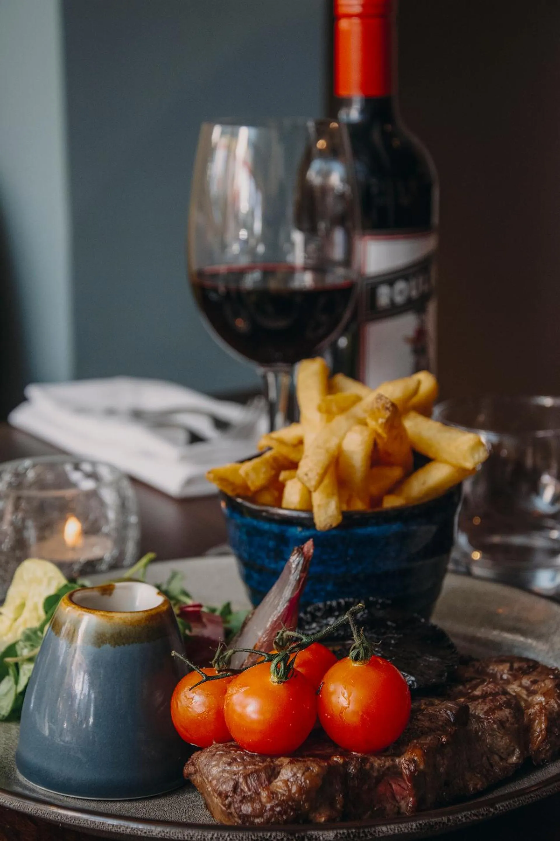 Food and drinks in The Winning Post