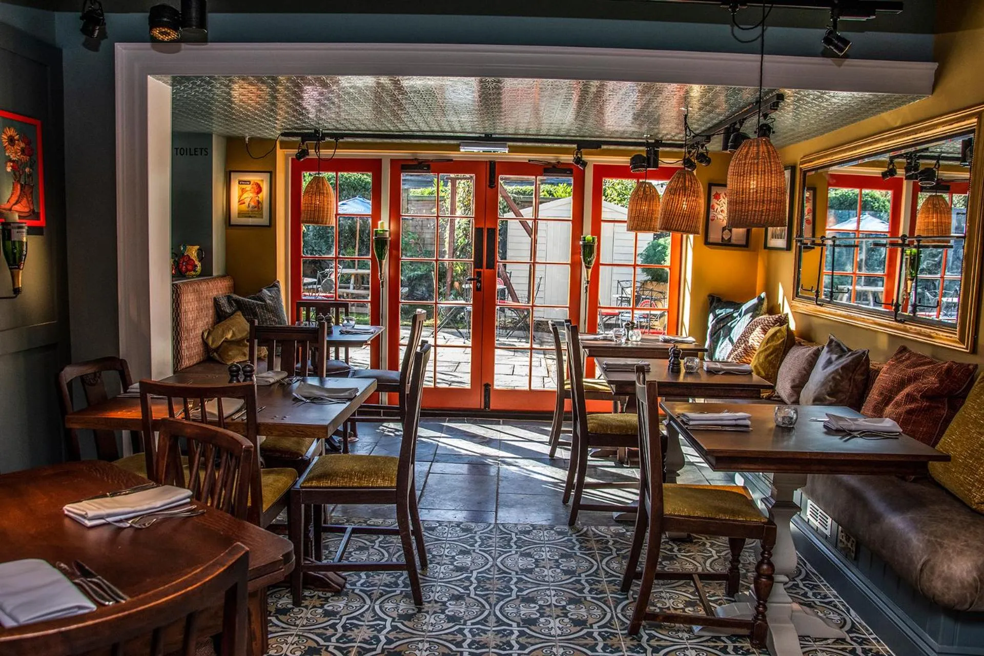 Restaurant/places to eat in The Winning Post