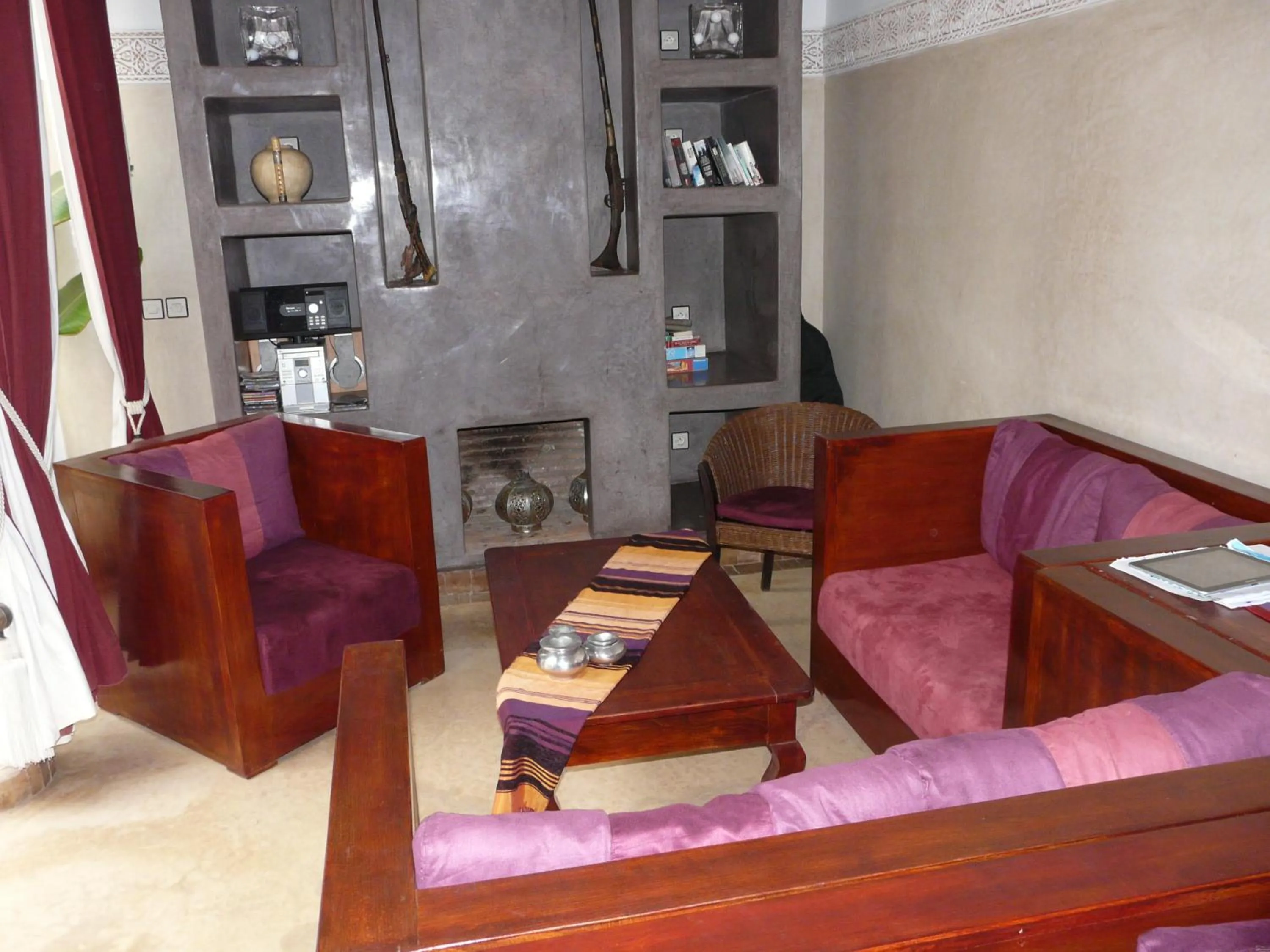 Communal lounge/ TV room in Riad Elias & Spa