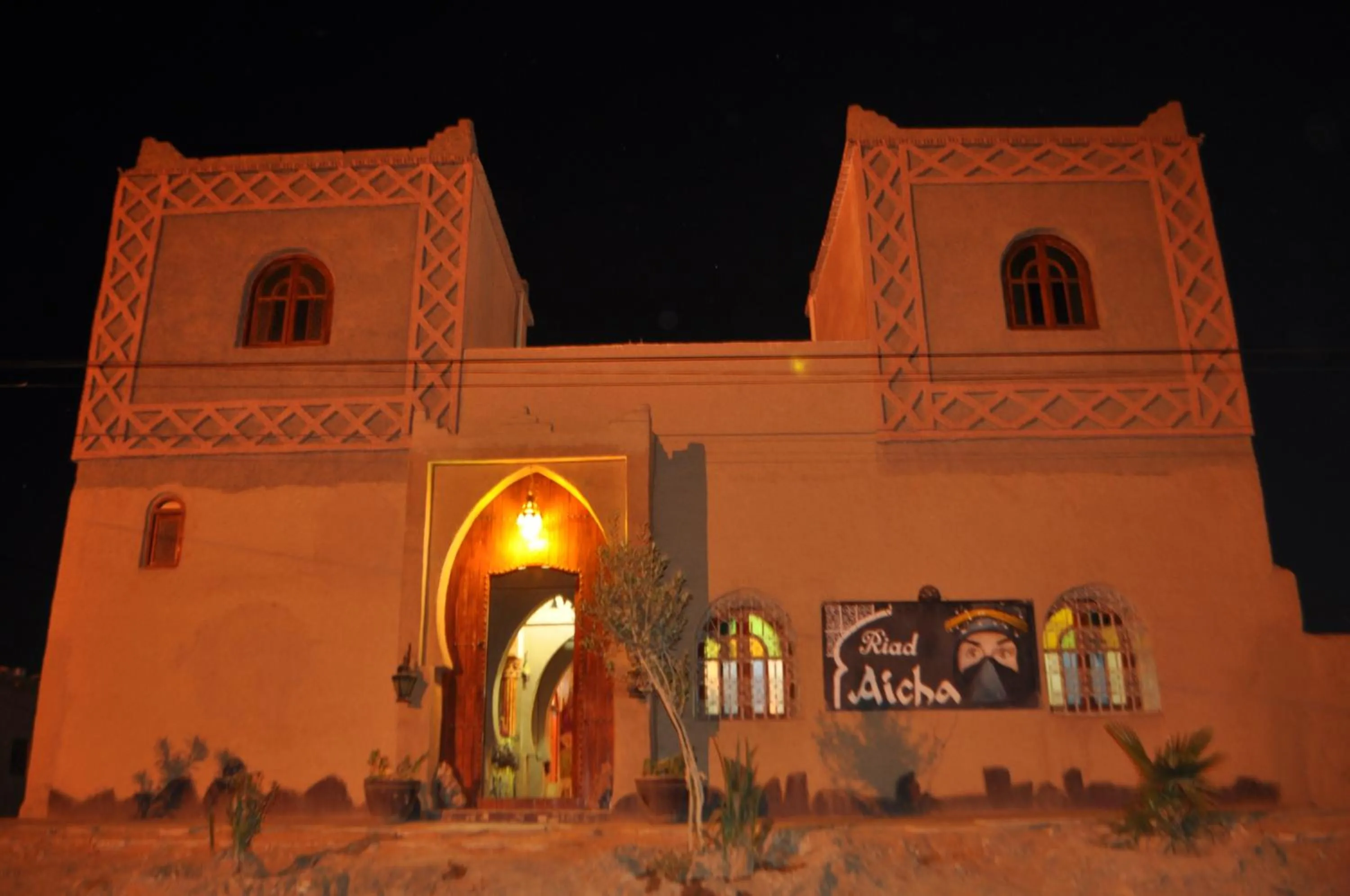 Property building in Riad Aicha & Camel Trekking