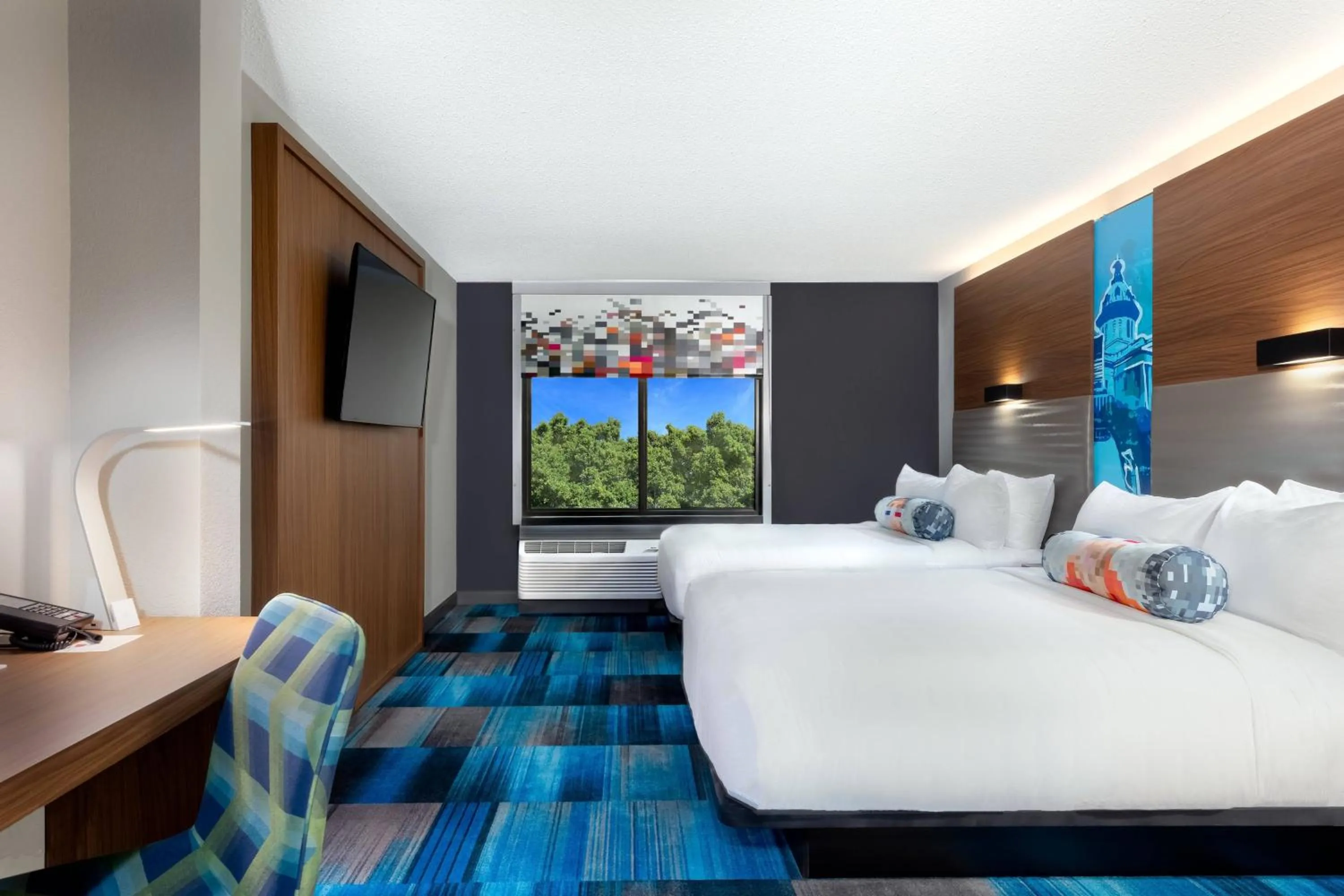 Photo of the whole room, Bed in Aloft Columbia Harbison