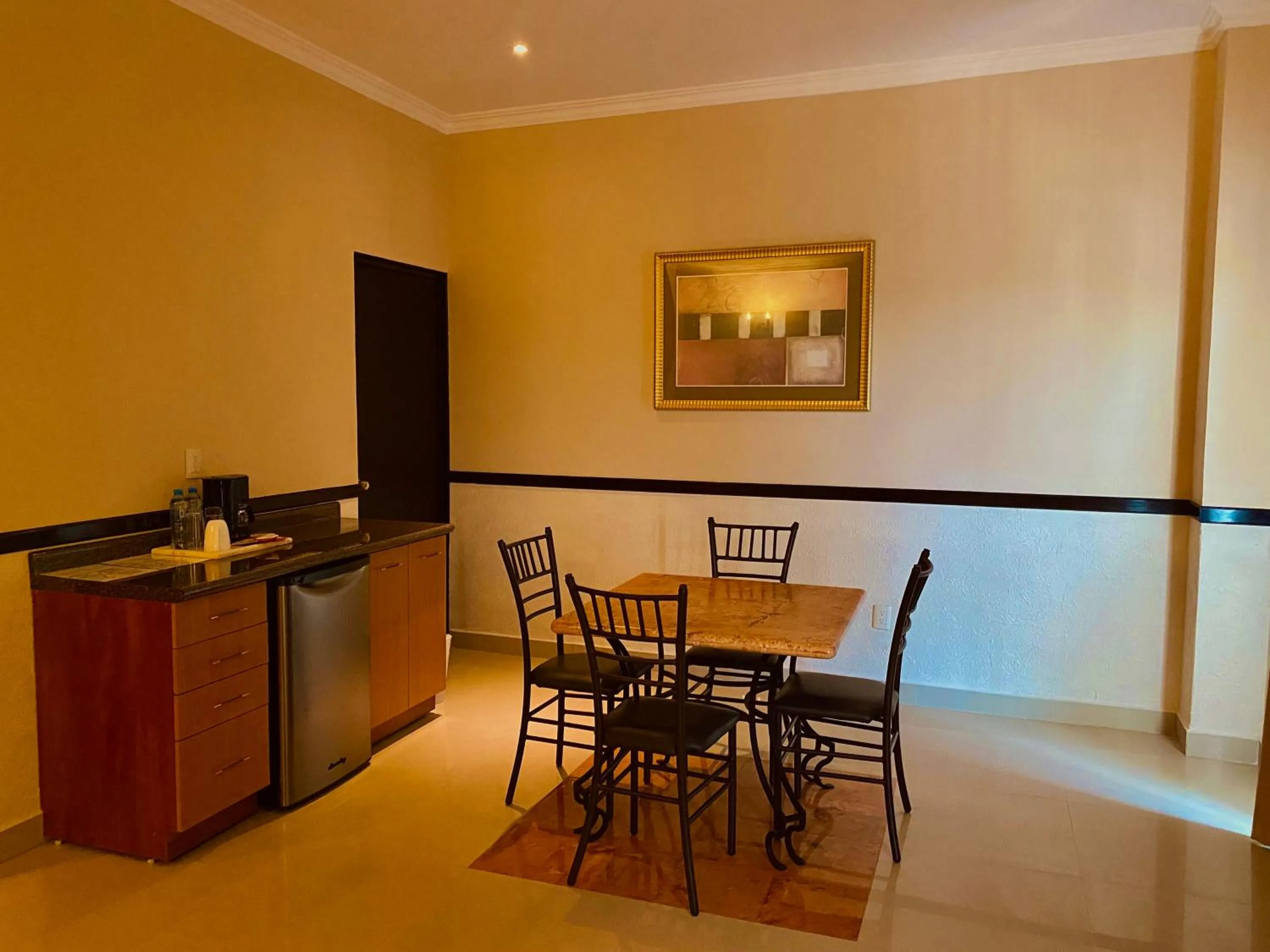 Dining area in Hotel Palacio Maya