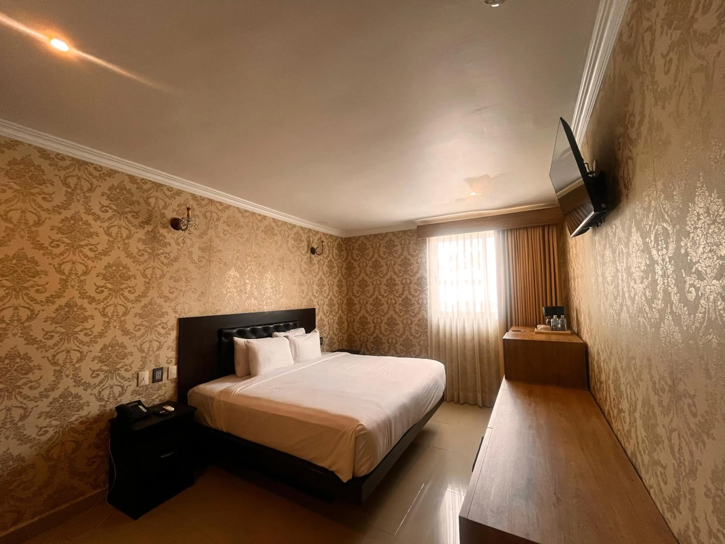 TV and multimedia, Bed in Hotel Palacio Maya