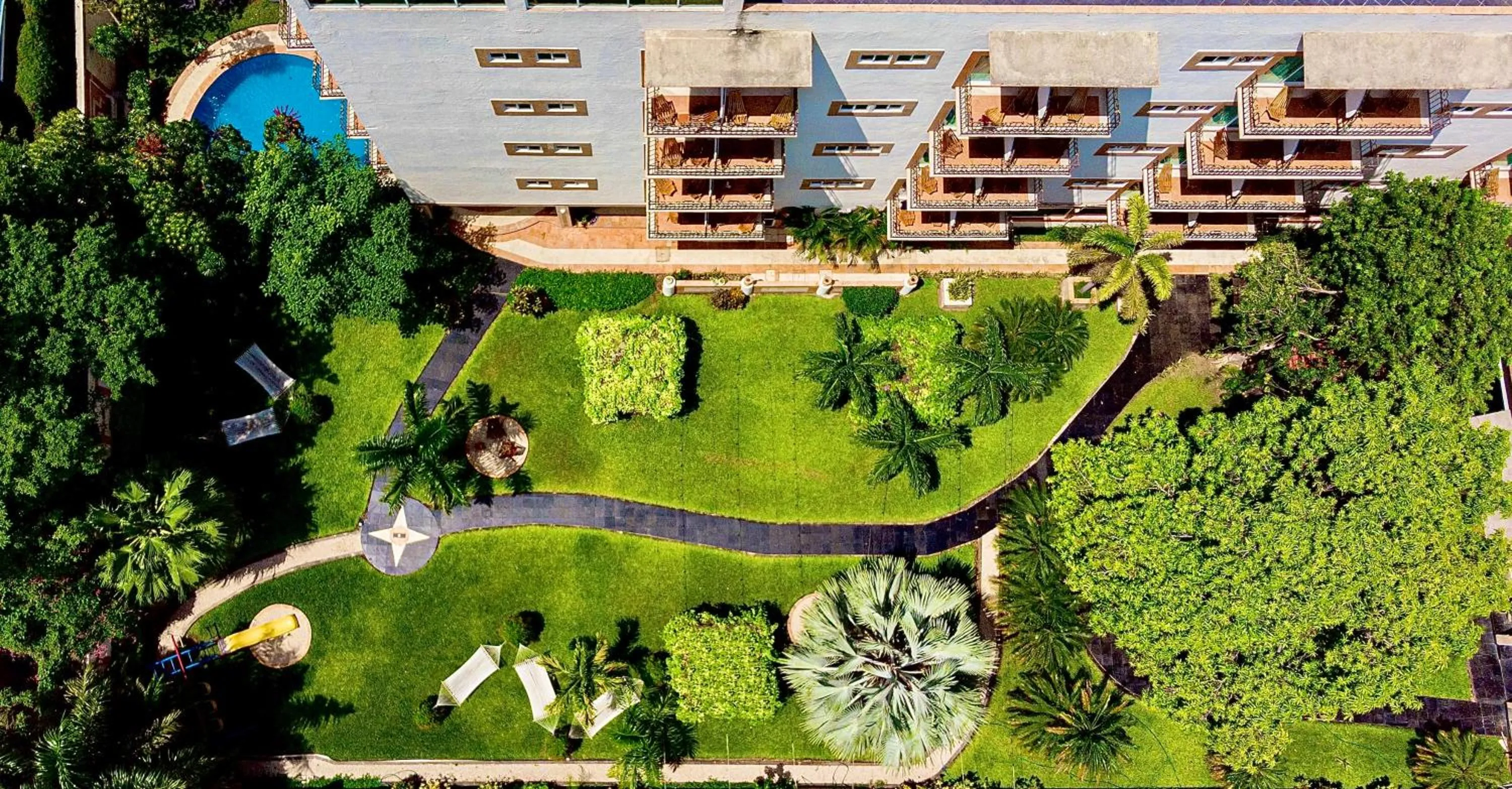 Garden in Hotel Palacio Maya