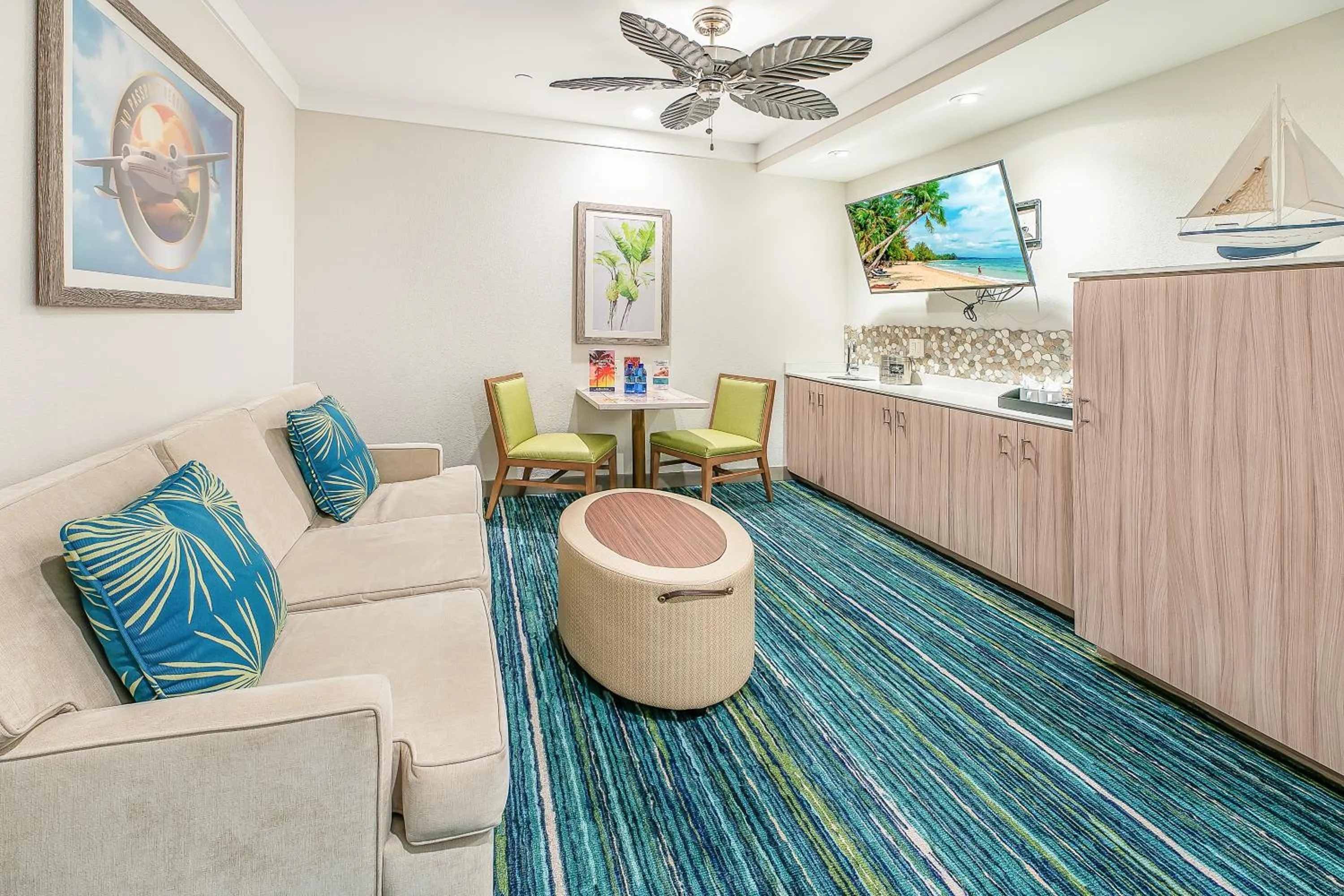 Living room in Margaritaville Resort Gatlinburg