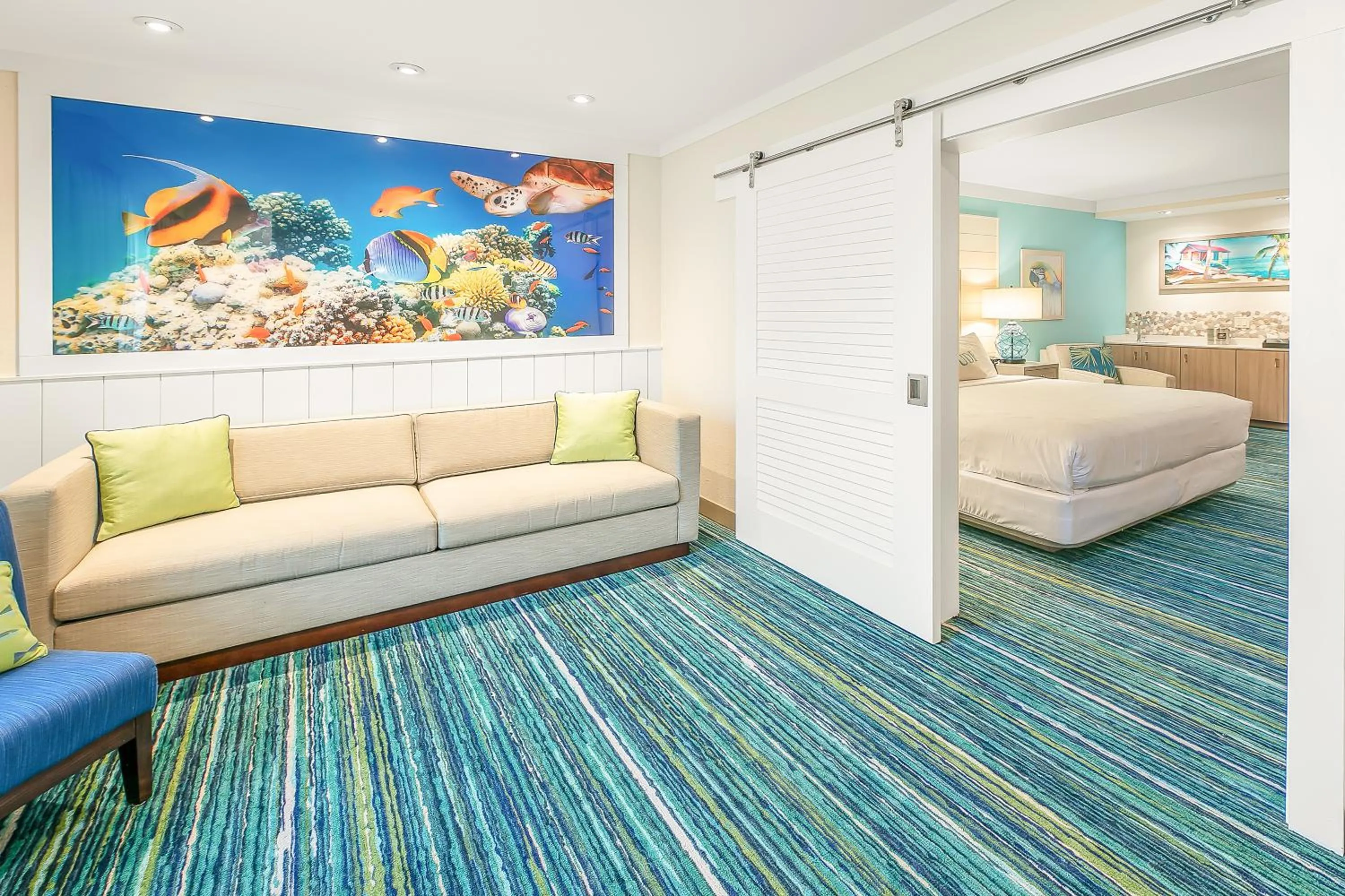 Living room, Bed in Margaritaville Resort Gatlinburg