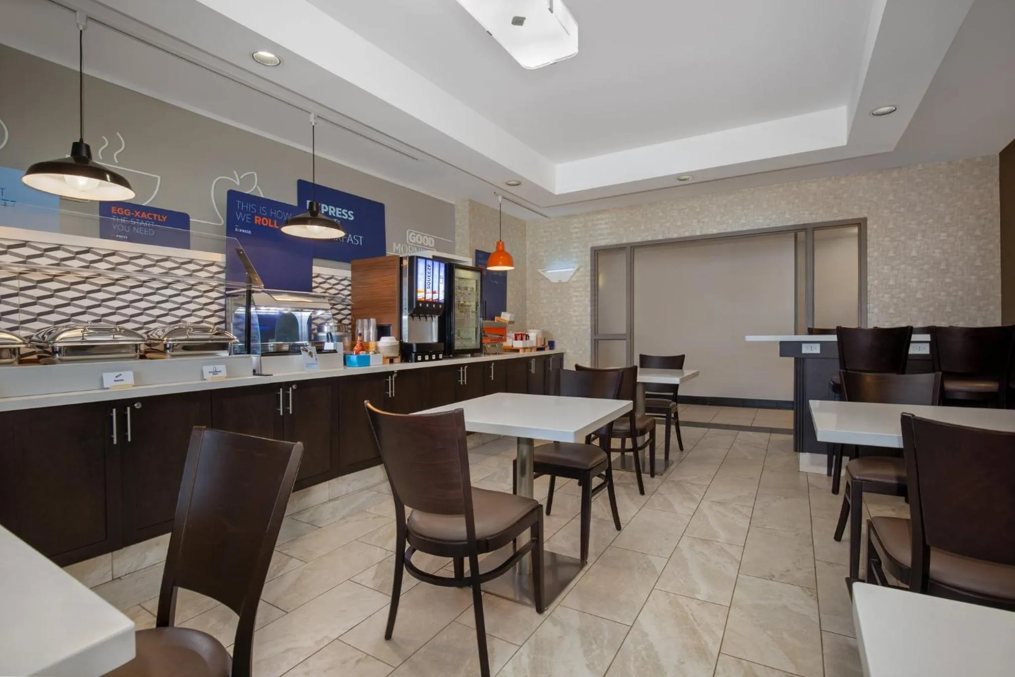 Breakfast in Holiday Inn Express Hotel & Suites Barrie by IHG