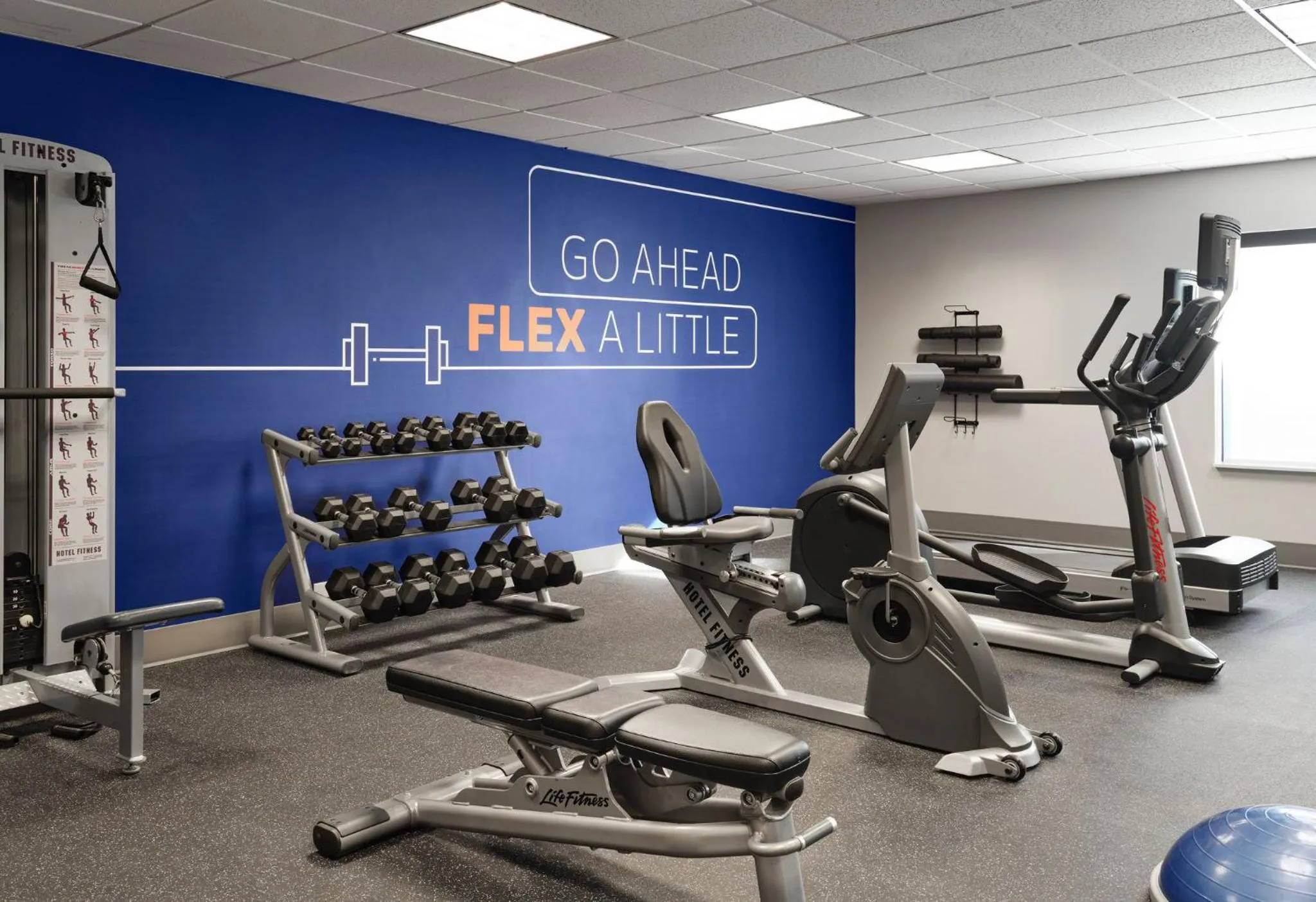 Fitness centre/facilities in Holiday Inn Express Peru-Lasalle Area by IHG