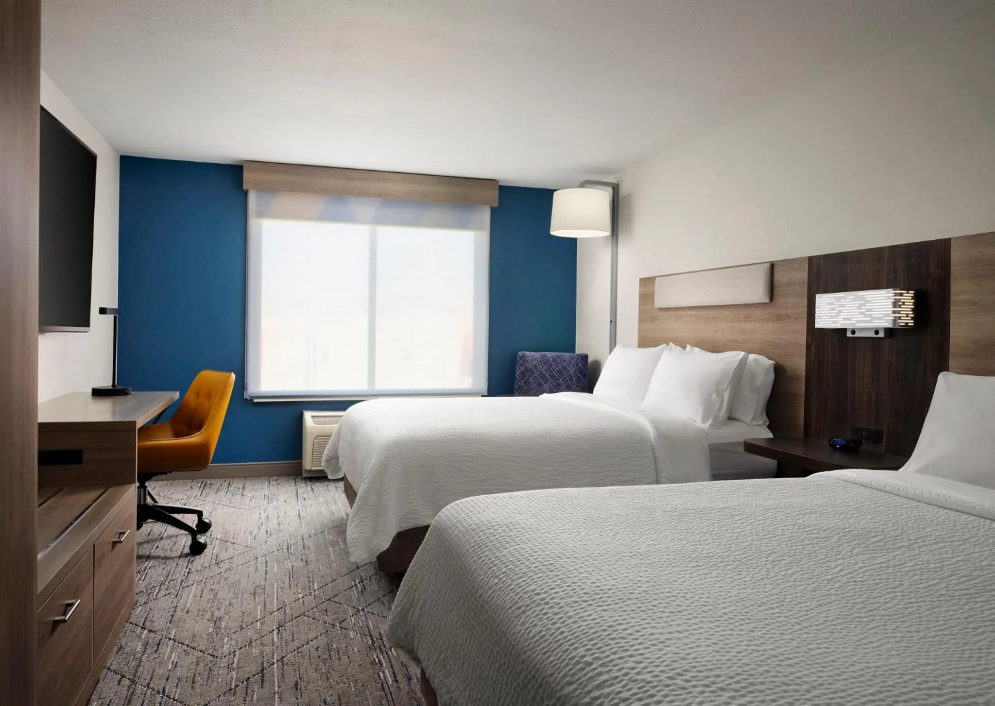 Photo of the whole room, Bed in Holiday Inn Express Peru-Lasalle Area by IHG