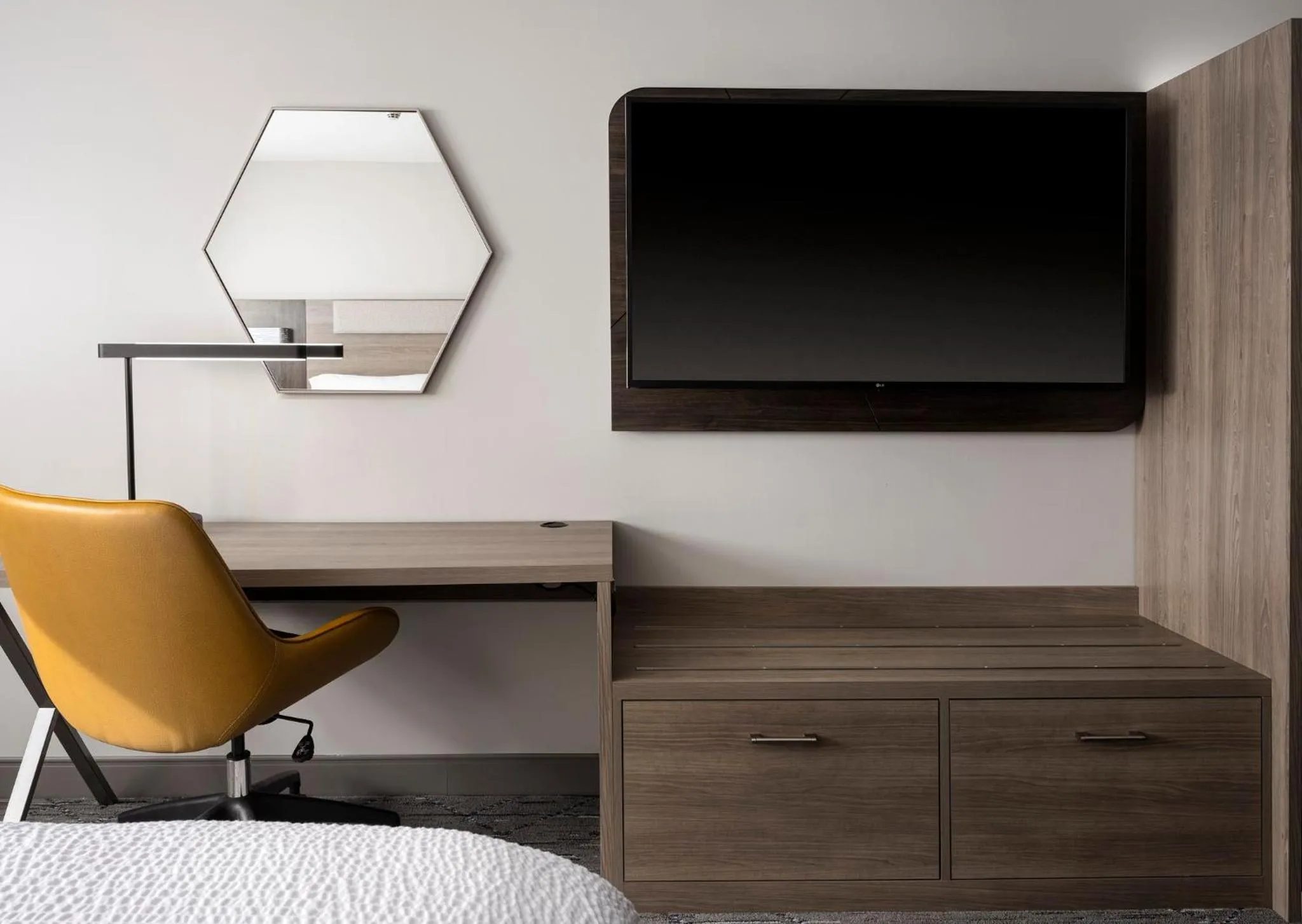 Photo of the whole room in Holiday Inn Express Peru-Lasalle Area by IHG