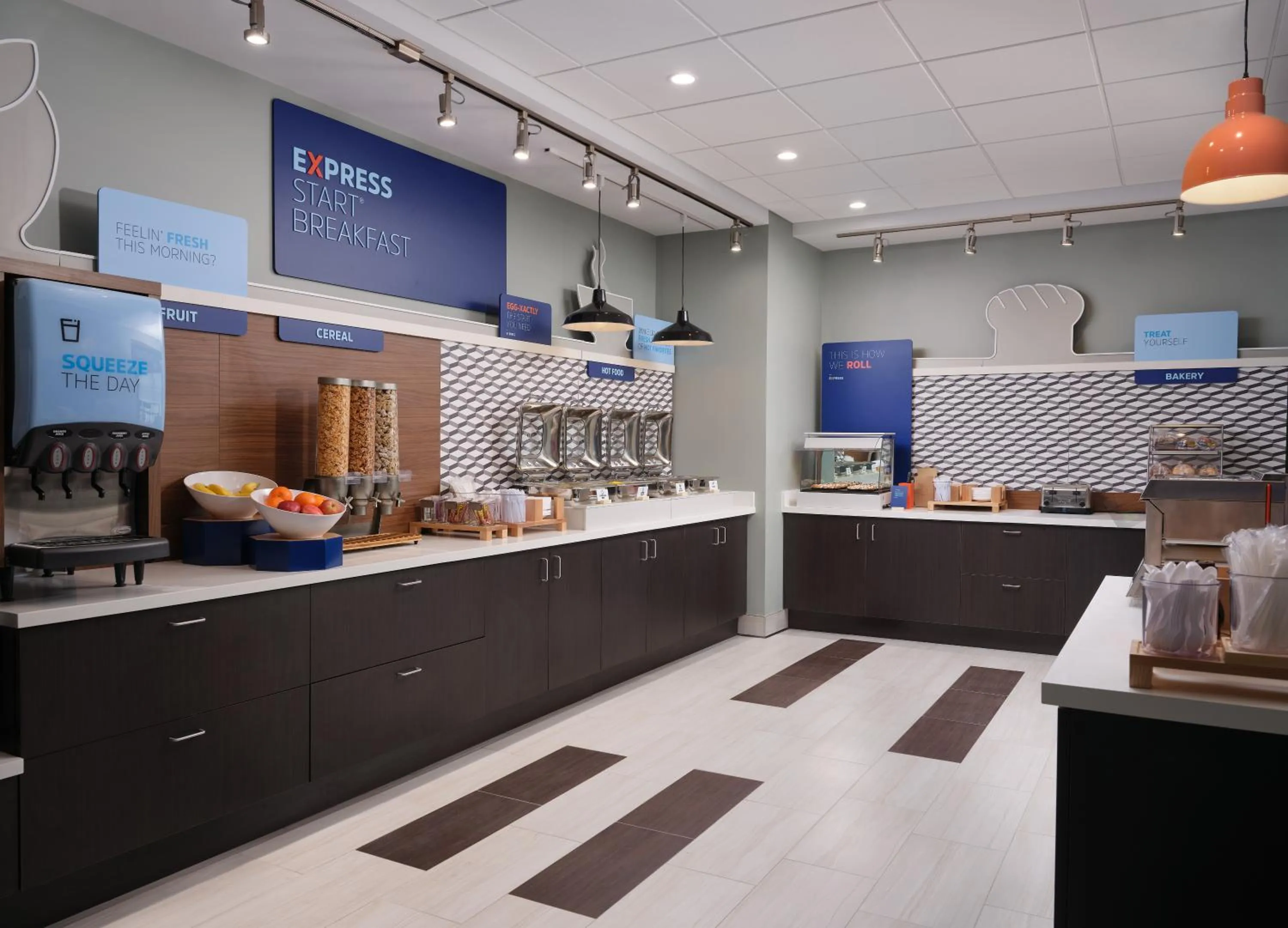 Breakfast in Holiday Inn Express Peru-Lasalle Area by IHG