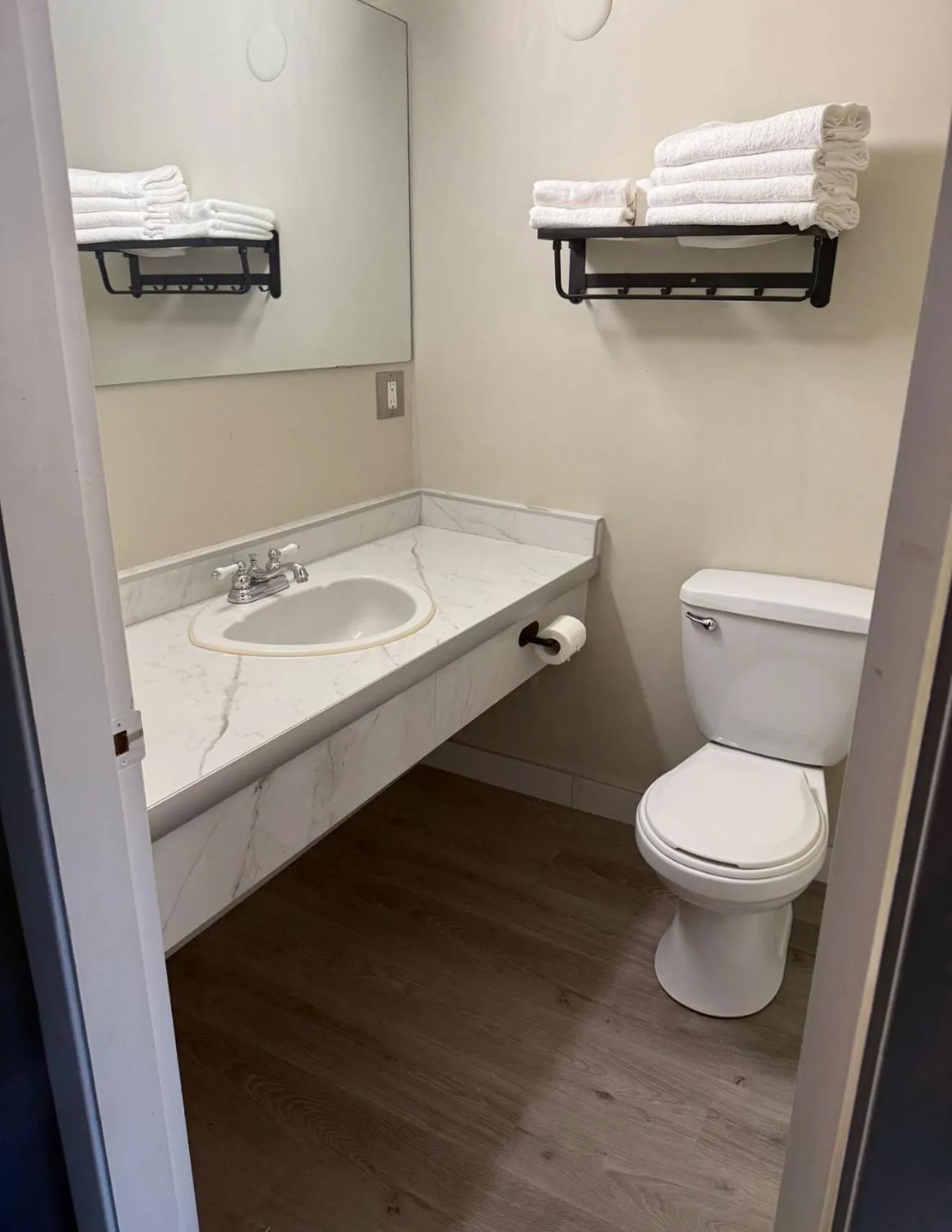 Canadas Best Value Inn Kelowna