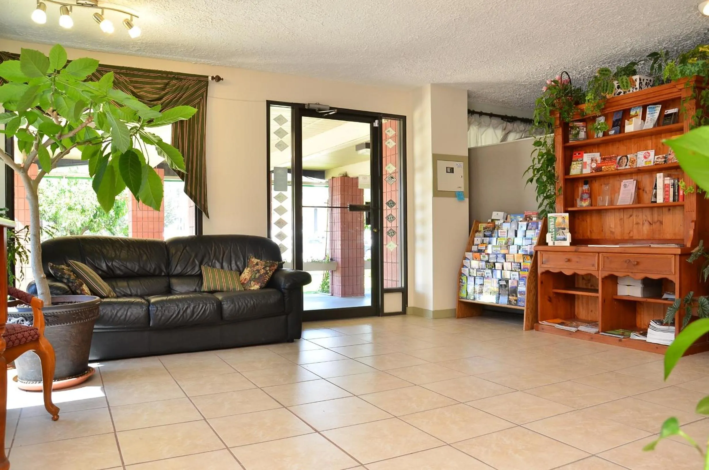 Lobby or reception in Canadas Best Value Inn Kelowna