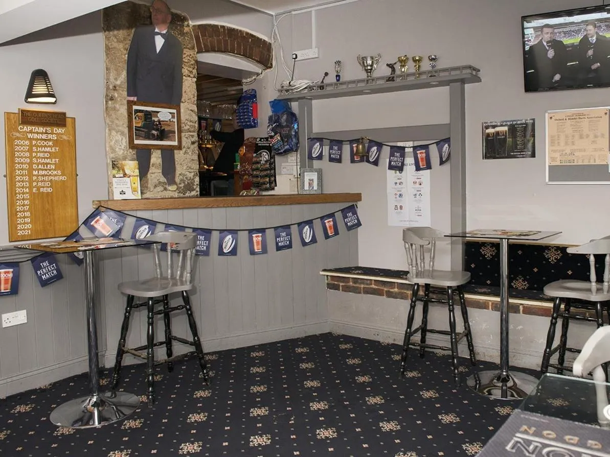 Lounge or bar in The Queens Head